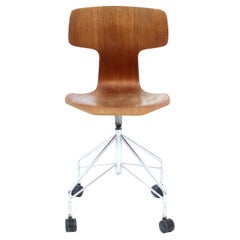Arne Jacobsen, teak swivel desk chair "T-chair", model 3113, Fritz Hansen, 1963