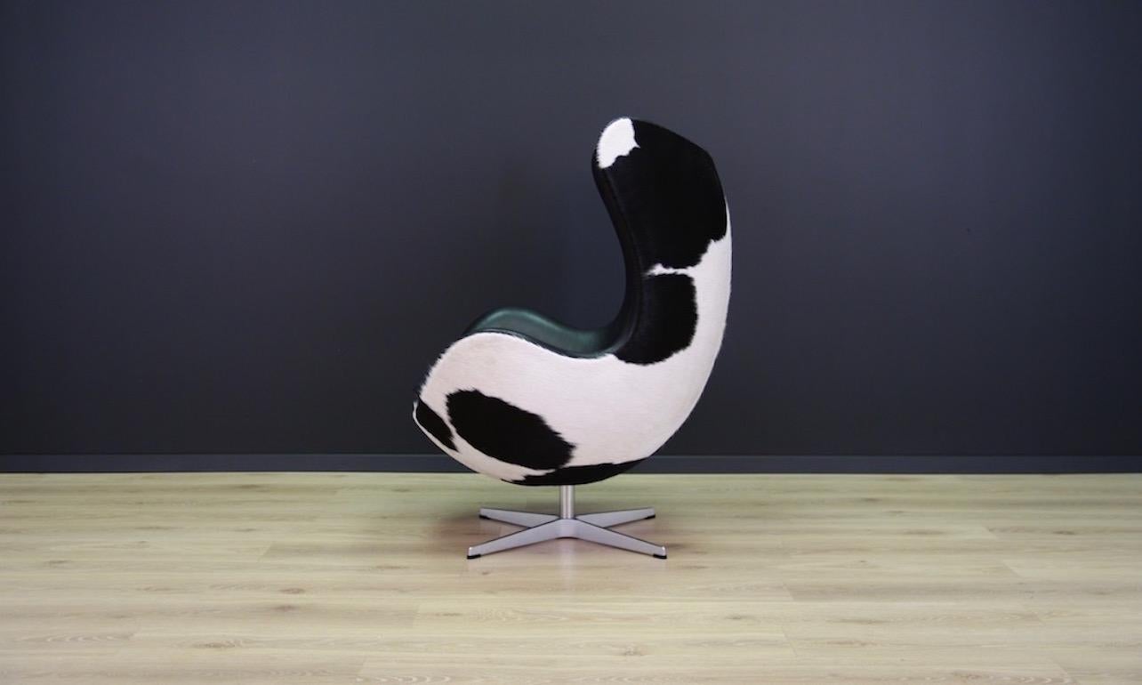 Arne Jacobsen the Egg Chair Cow Leather Elegance, 1980s For Sale 4