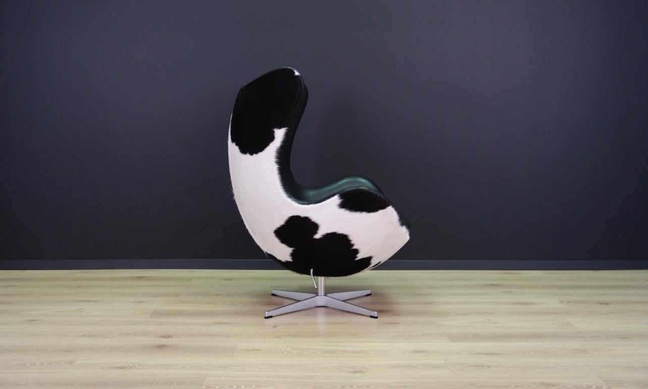 Scandinavian Arne Jacobsen the Egg Chair Cow Leather Elegance, 1980s For Sale