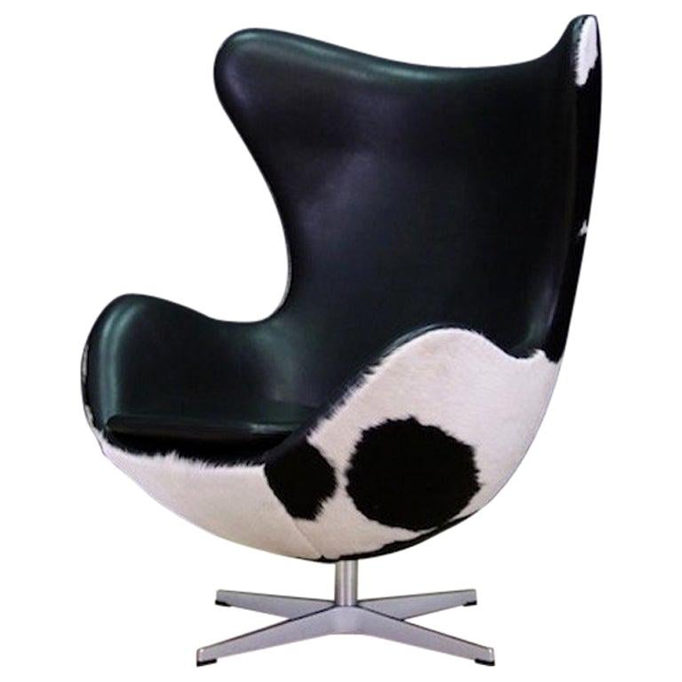 Arne Jacobsen the Egg Chair Cow Leather Elegance, 1980s For Sale at 1stDibs