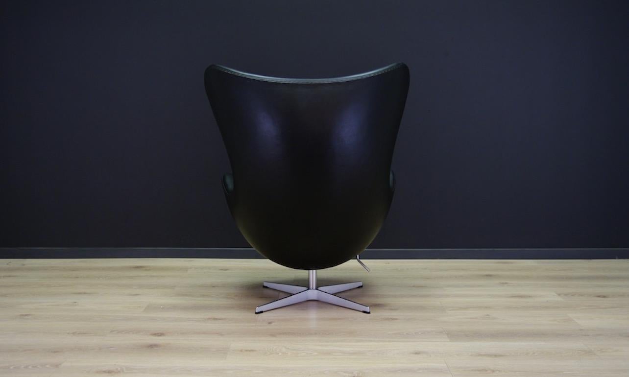 Arne Jacobsen the Egg Chair Elegance Leather Black For Sale 4