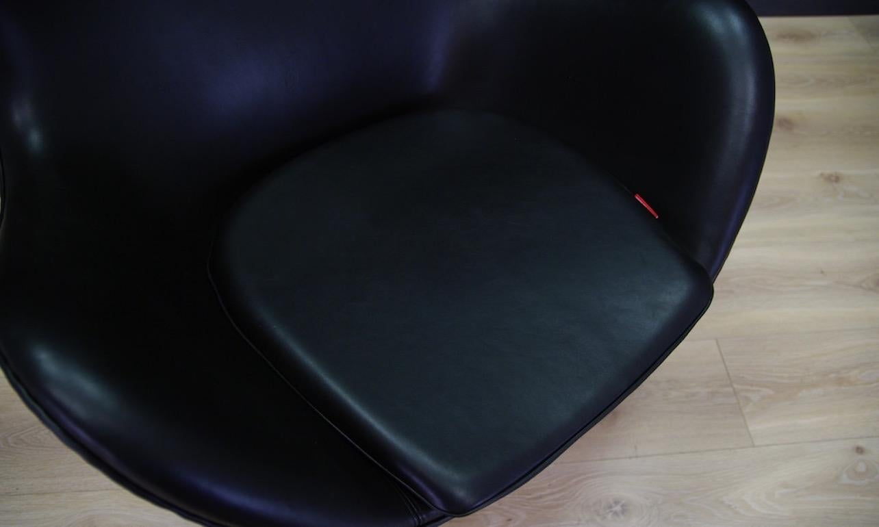 Late 20th Century Arne Jacobsen the Egg Chair Elegance Leather Black For Sale