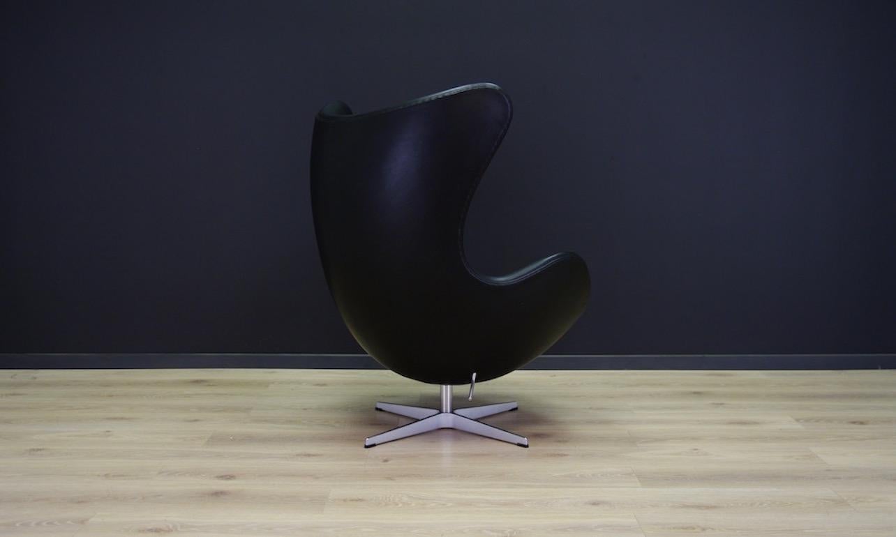 Arne Jacobsen the Egg Chair Elegance Leather Black For Sale 1