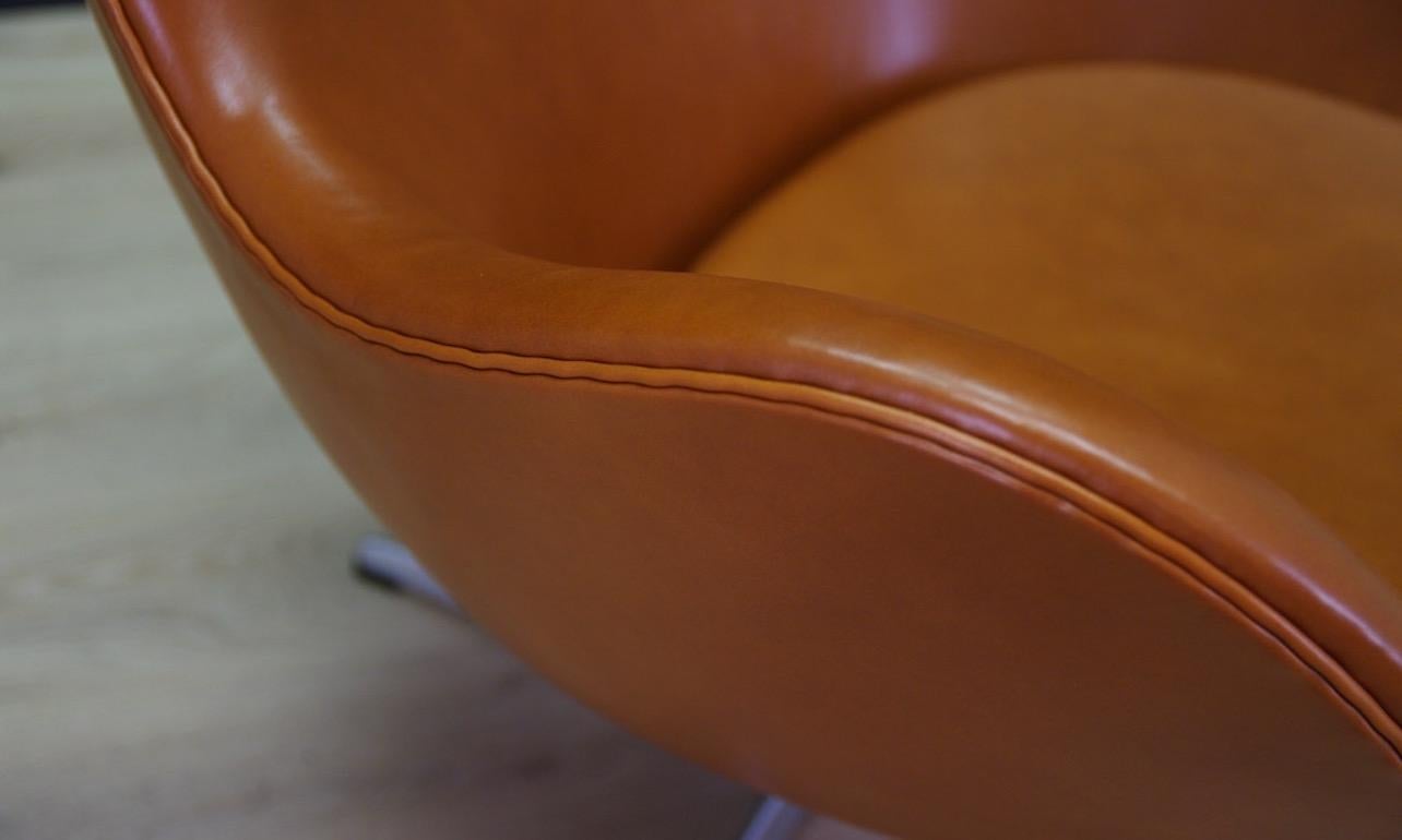 Late 20th Century Arne Jacobsen the Egg Chair Elegance Leather Retro For Sale