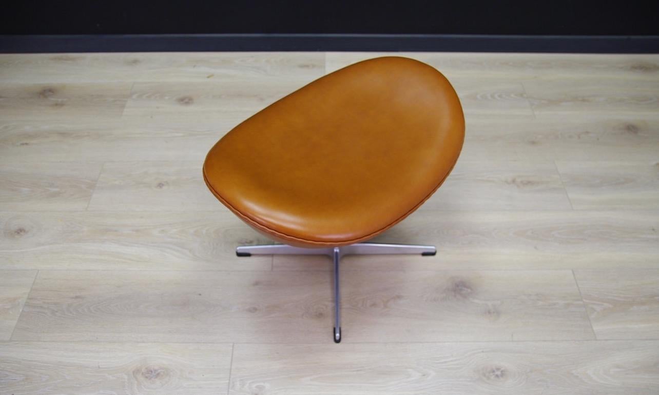 Mid-Century Modern Arne Jacobsen The Egg Chair Footrest Danish Design