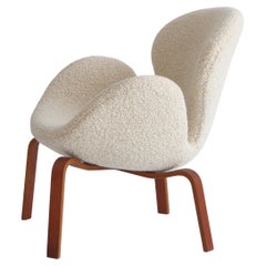 Fauteuil de salon « The Swan » d'Arne Jacobsen en teck et boucl blanc, Fritz Hansen, 1960