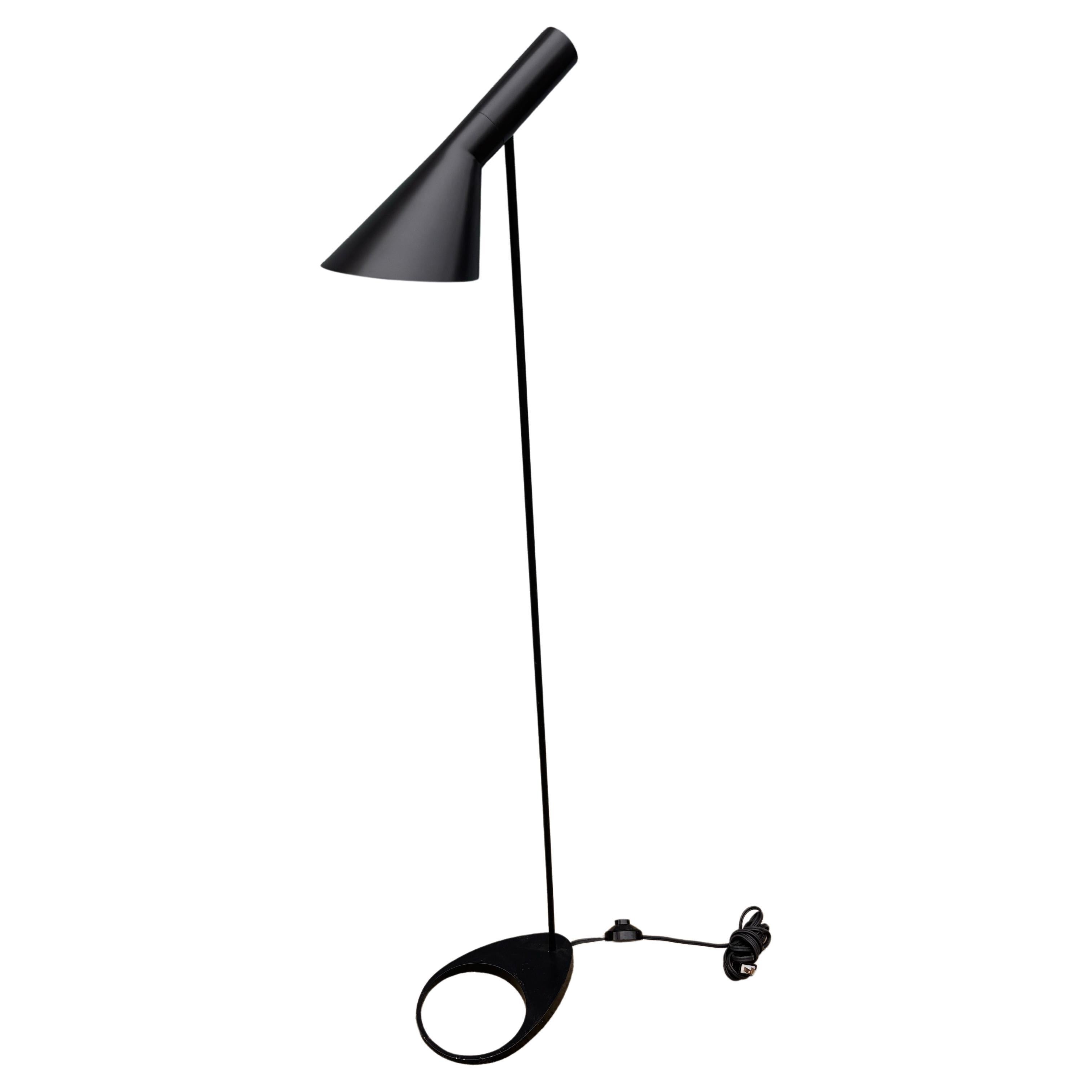 Lámpara de pie Visor de Arne Jacobsen para Louis Poulsen Lighting