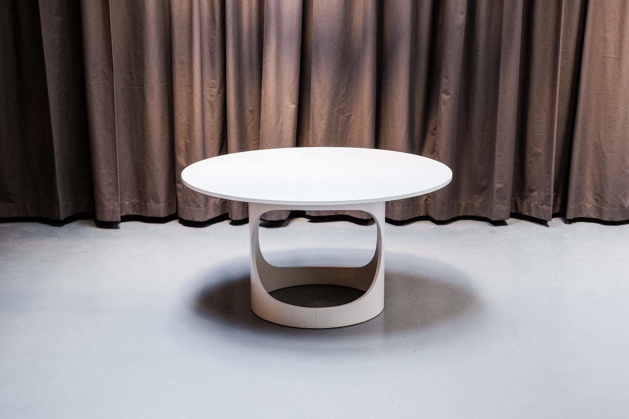 Arne Jacobsen White Lacquered Pre Pop Dining Room Set for Asko, 1969 2