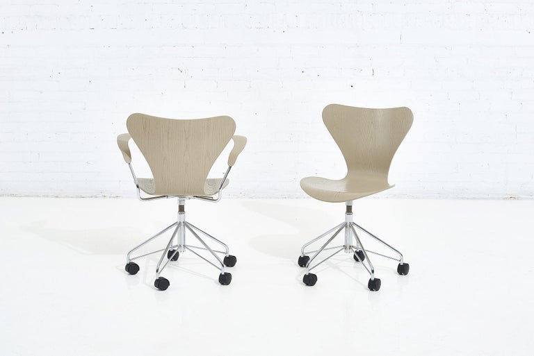 Arne Jacobsen Ant Arm Chair For Sale 1