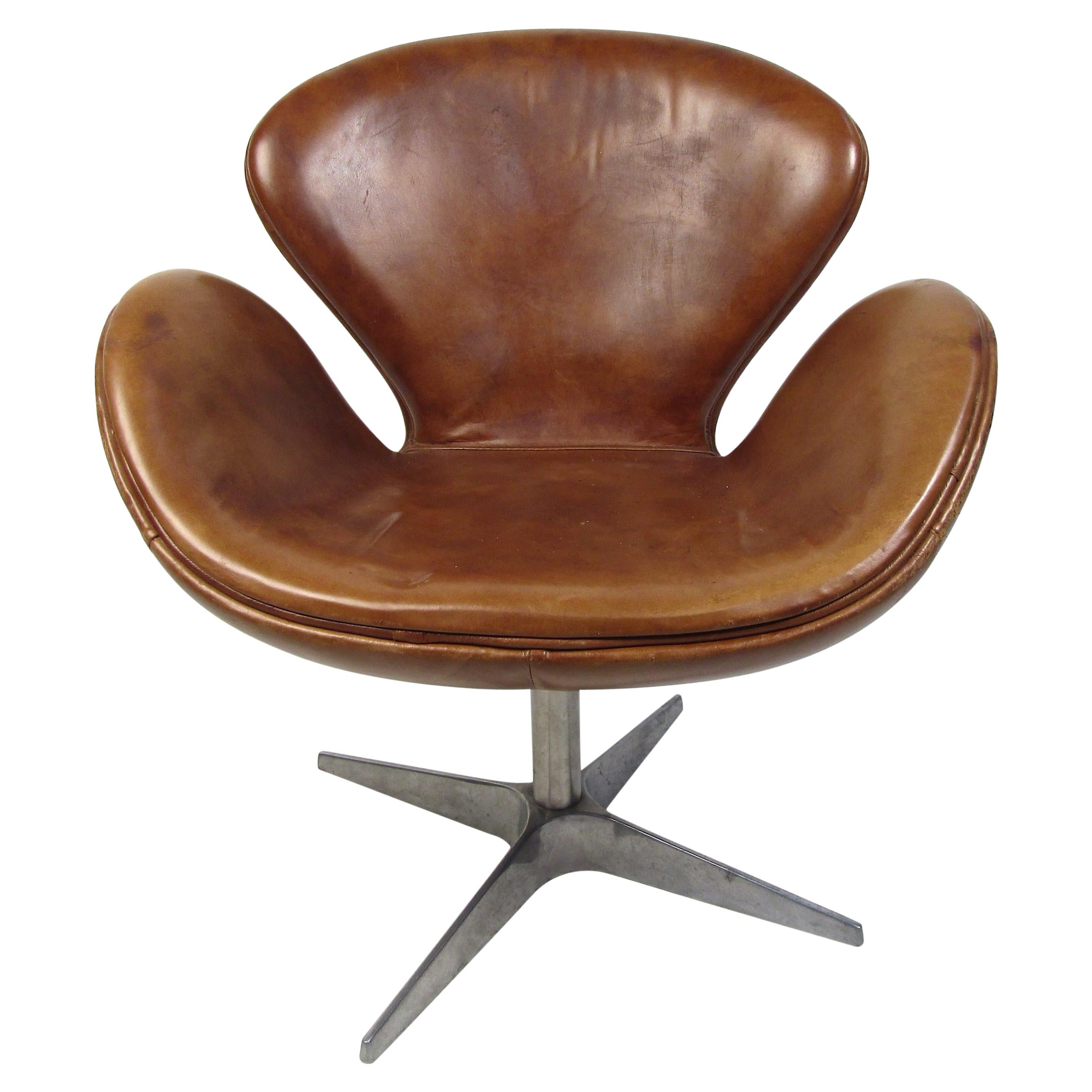 Arne Jacobson Leather Swivel Chair 'Brown'