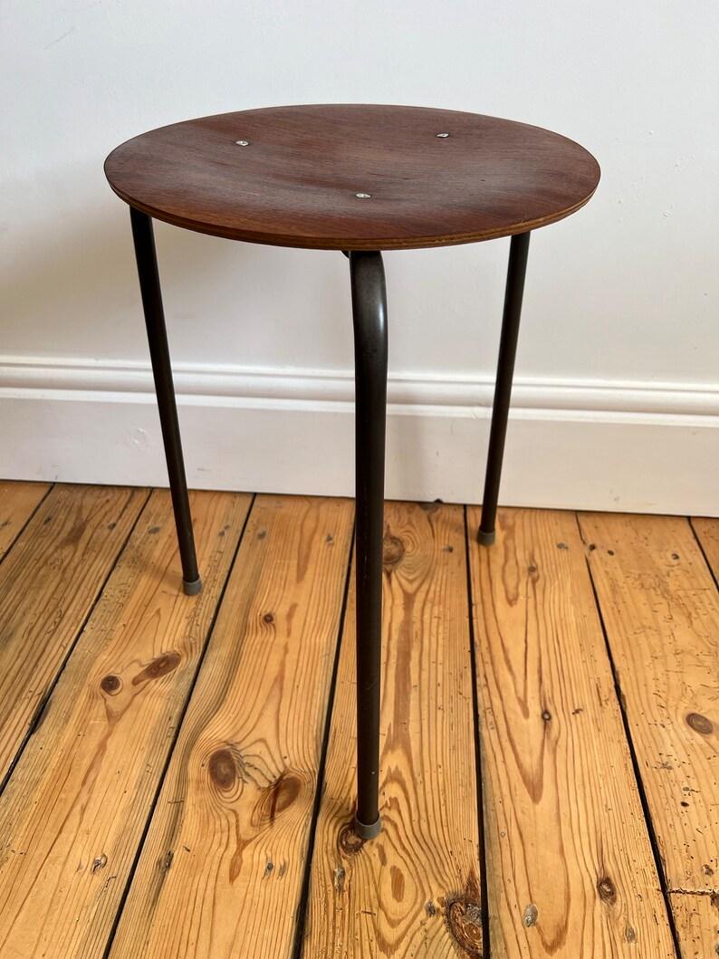 Taburetes apilables Arne Jacobston /  Taburetes Dot Dot Moderno de mediados de siglo en venta