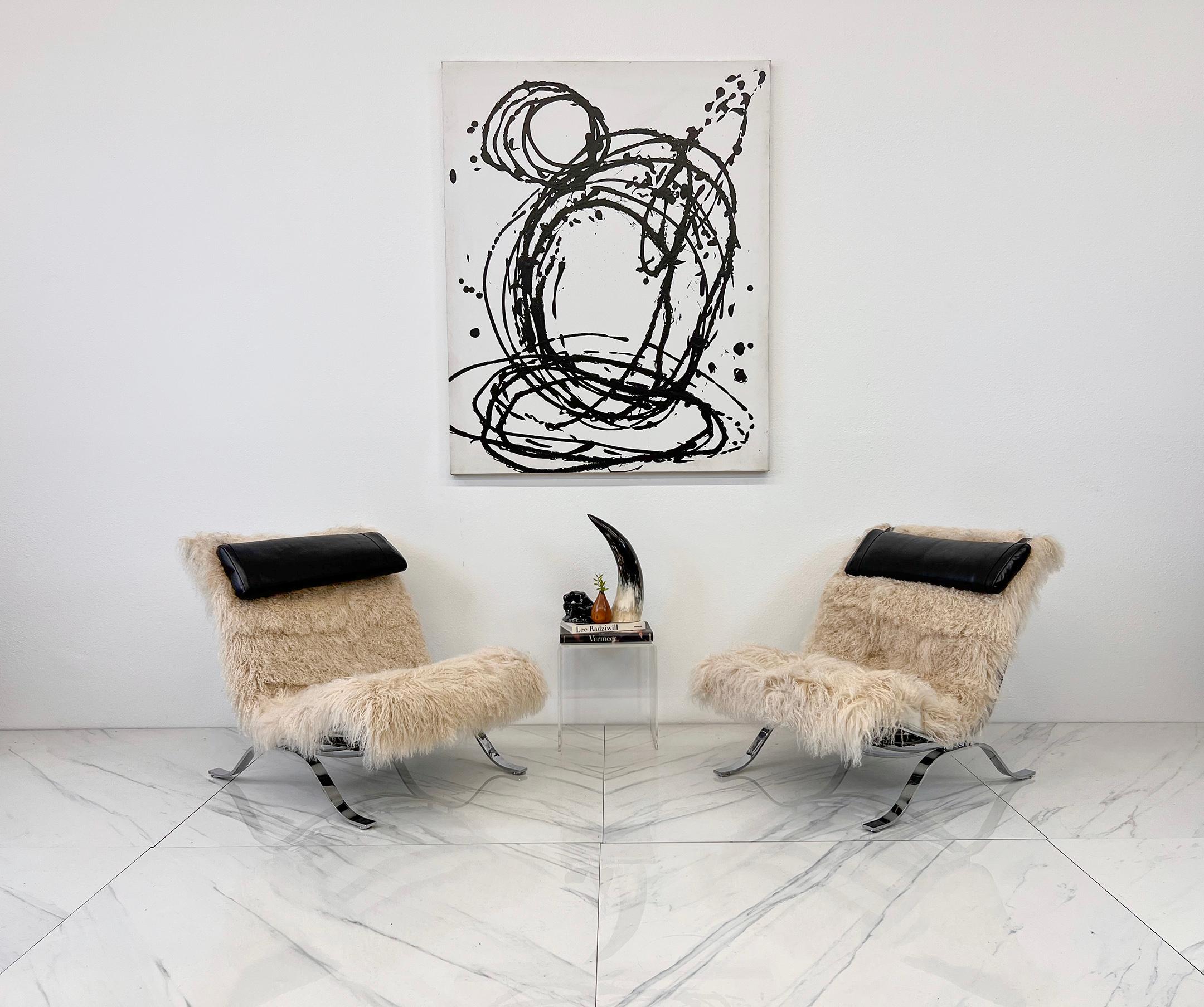 These chairs are nothing short of stunning! These are a pair of fabulous Ari Chairs by the legendary Arne Norell – where chic meets vintage vibes in a dance of unparalleled design!  Awarded the coveted “Showpiece of the Year” in 1973 by the British