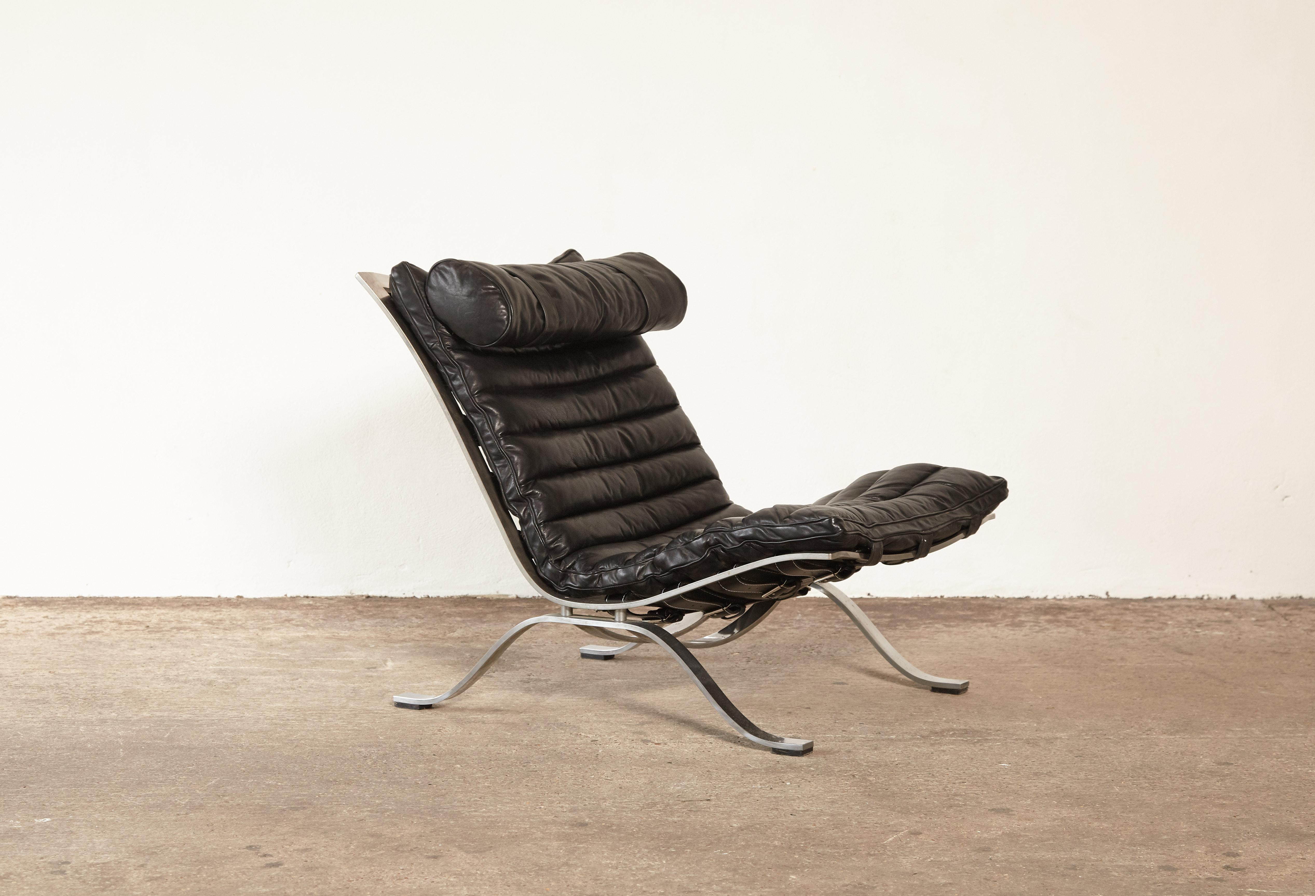 Black leather Ari lounge chair, 1970s, Sweden, designed by Arne Norell for Norell Mobel AB, Sweden. In good condition with minor marks to buffalo leather, no tears or cracks.