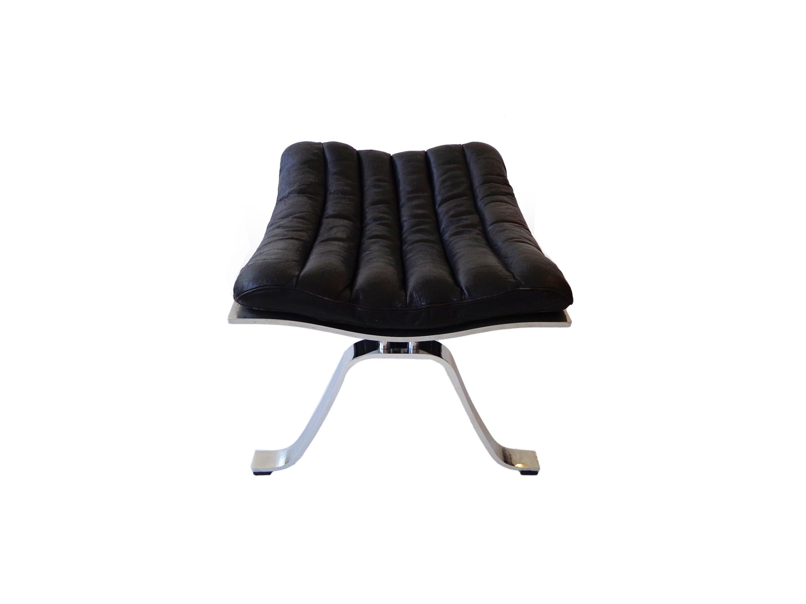 Arne Norell ‘Ari’ Lounge Chair and Ottoman in Original Black Leather 3