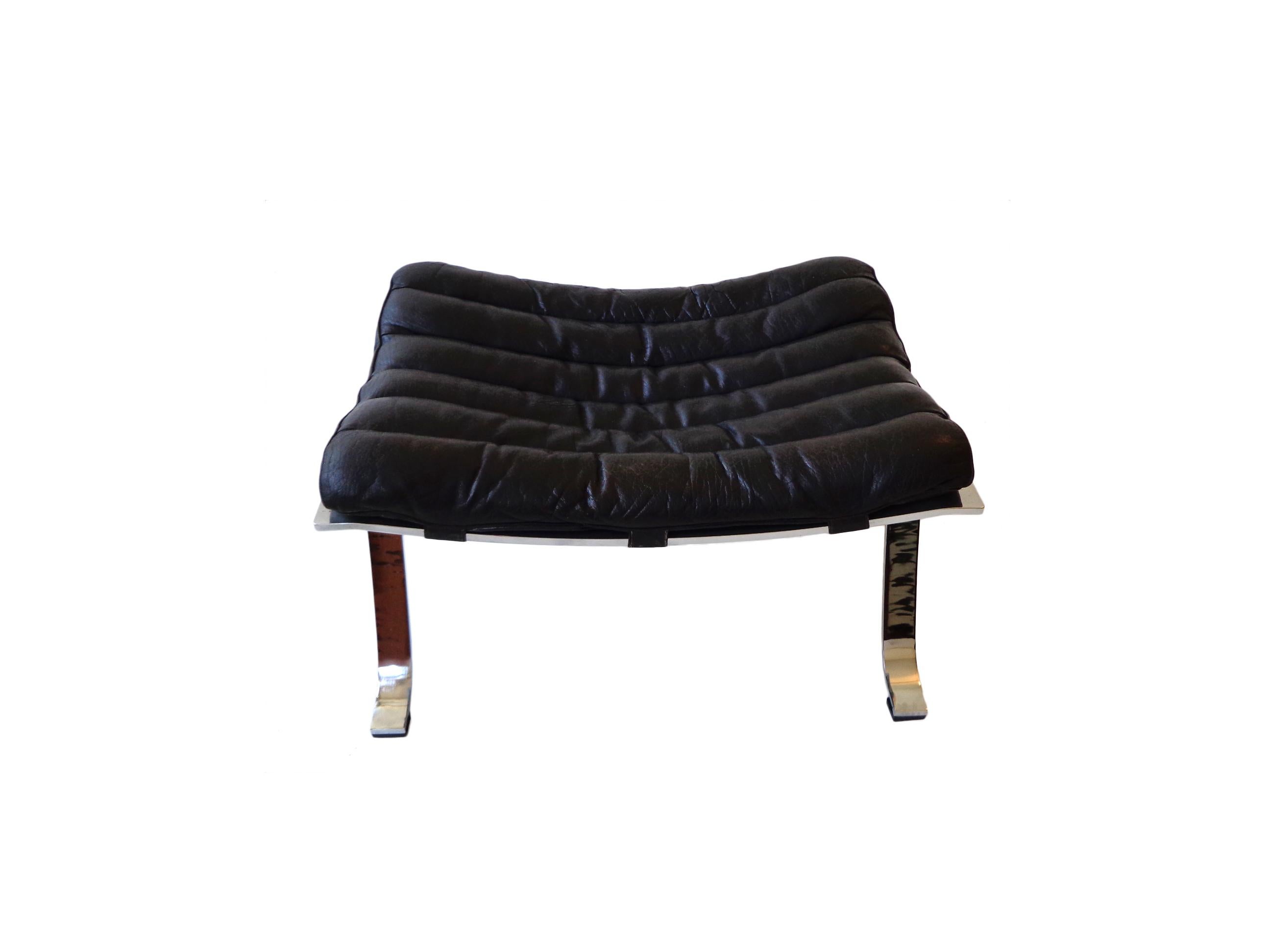 Arne Norell ‘Ari’ Lounge Chair and Ottoman in Original Black Leather Sweden, 60s 1