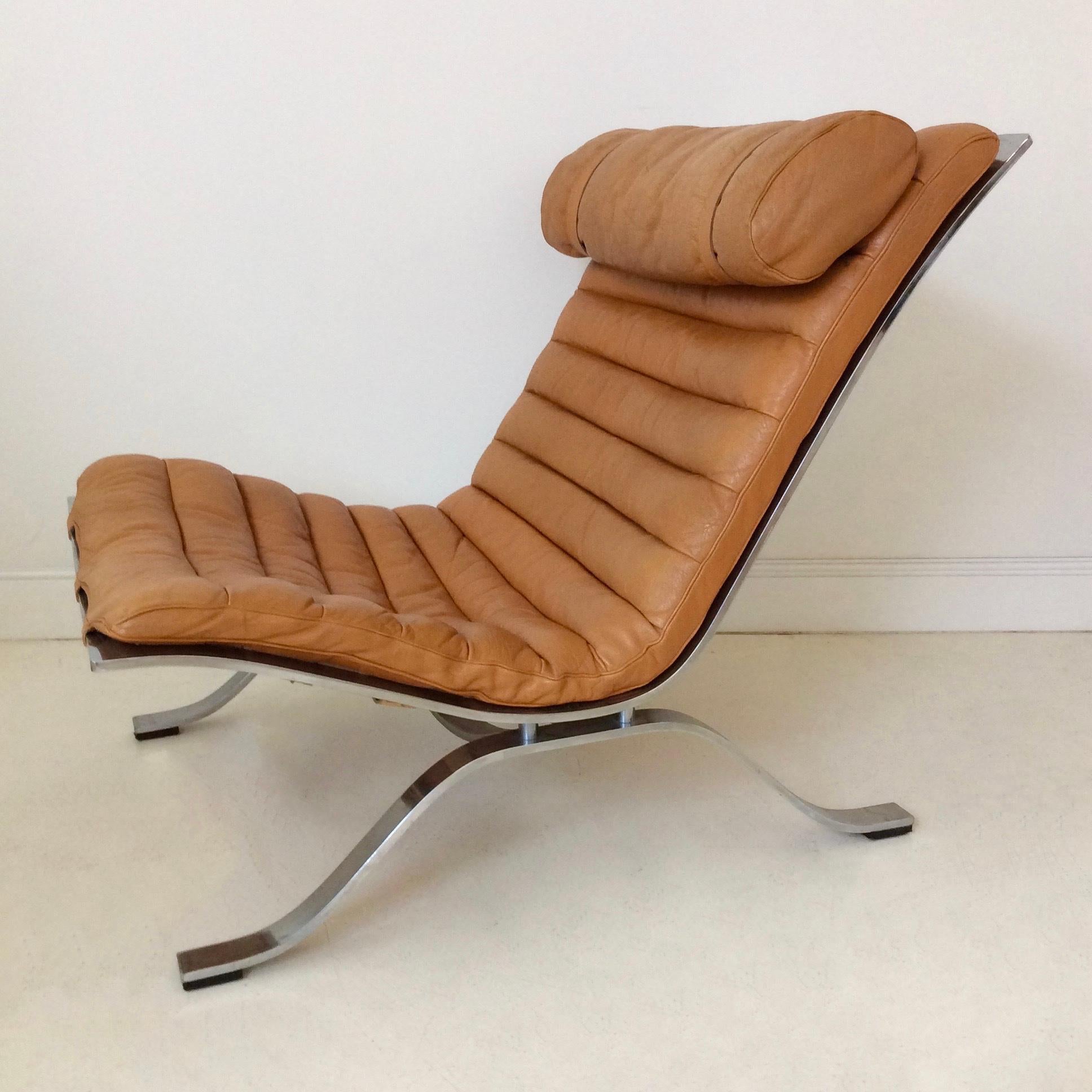 Beautiful Arne Norell Ari model lounge chair for Arne Norell Edition, circa 1965, Sweden.
Nice original cognac leather and polished steel frame.
Label underneath.
Dimensions: 75 cm H, 65 cm W, 95 cm D, seat height: 33 cm.
Good original