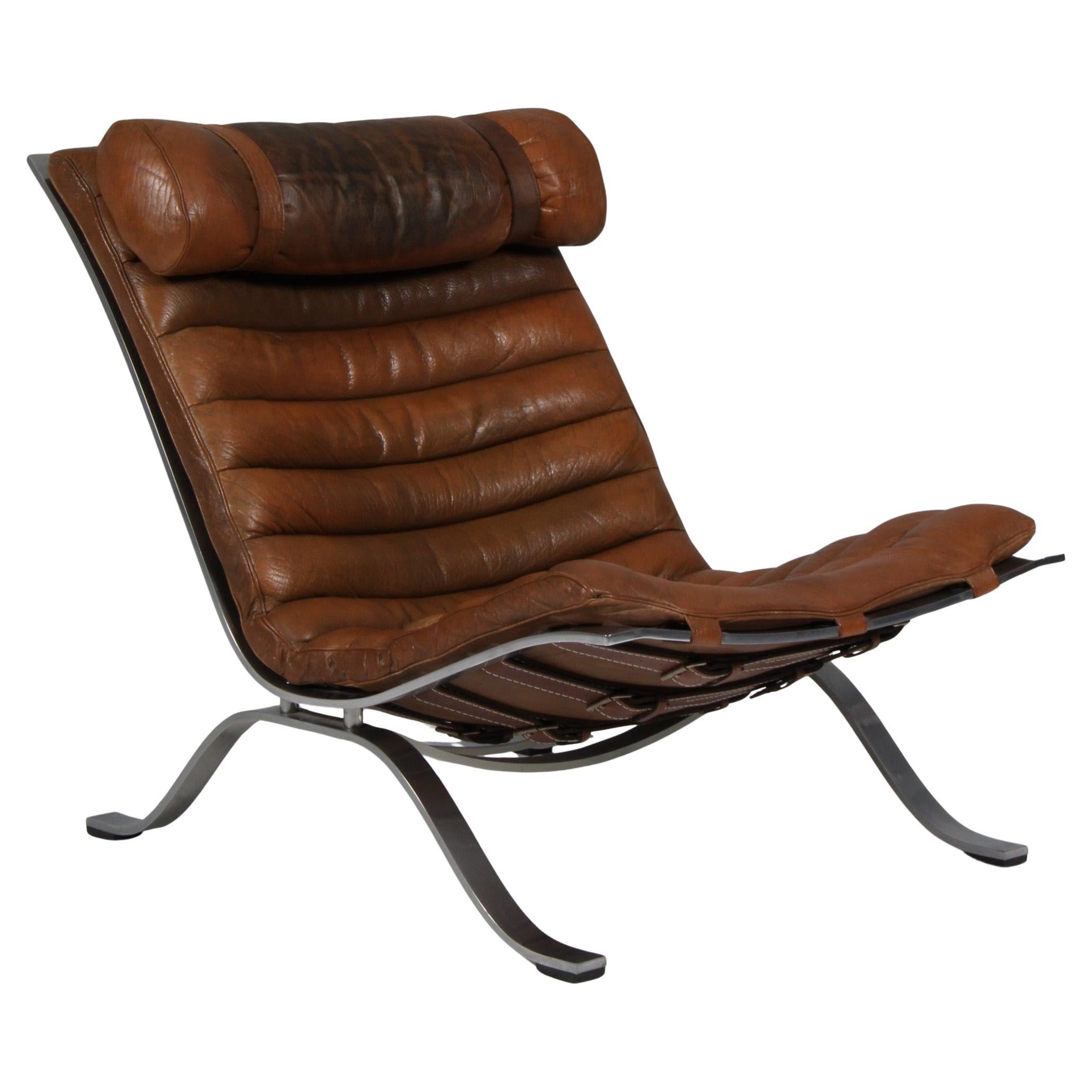 What is a Victorian lounge chair called?