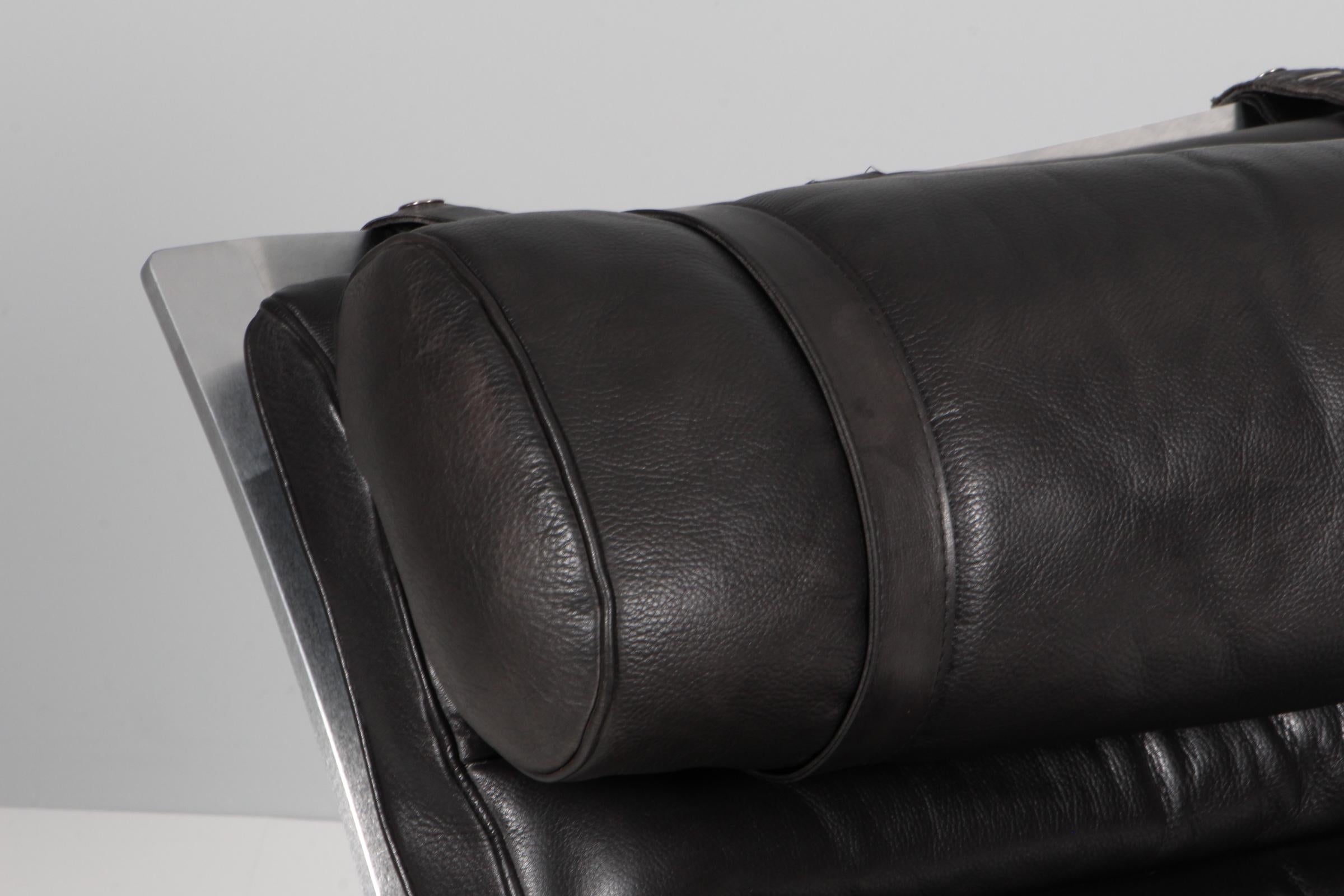 Arne Norells Chaise longue avec ottoman en cuir patiné en vente 2
