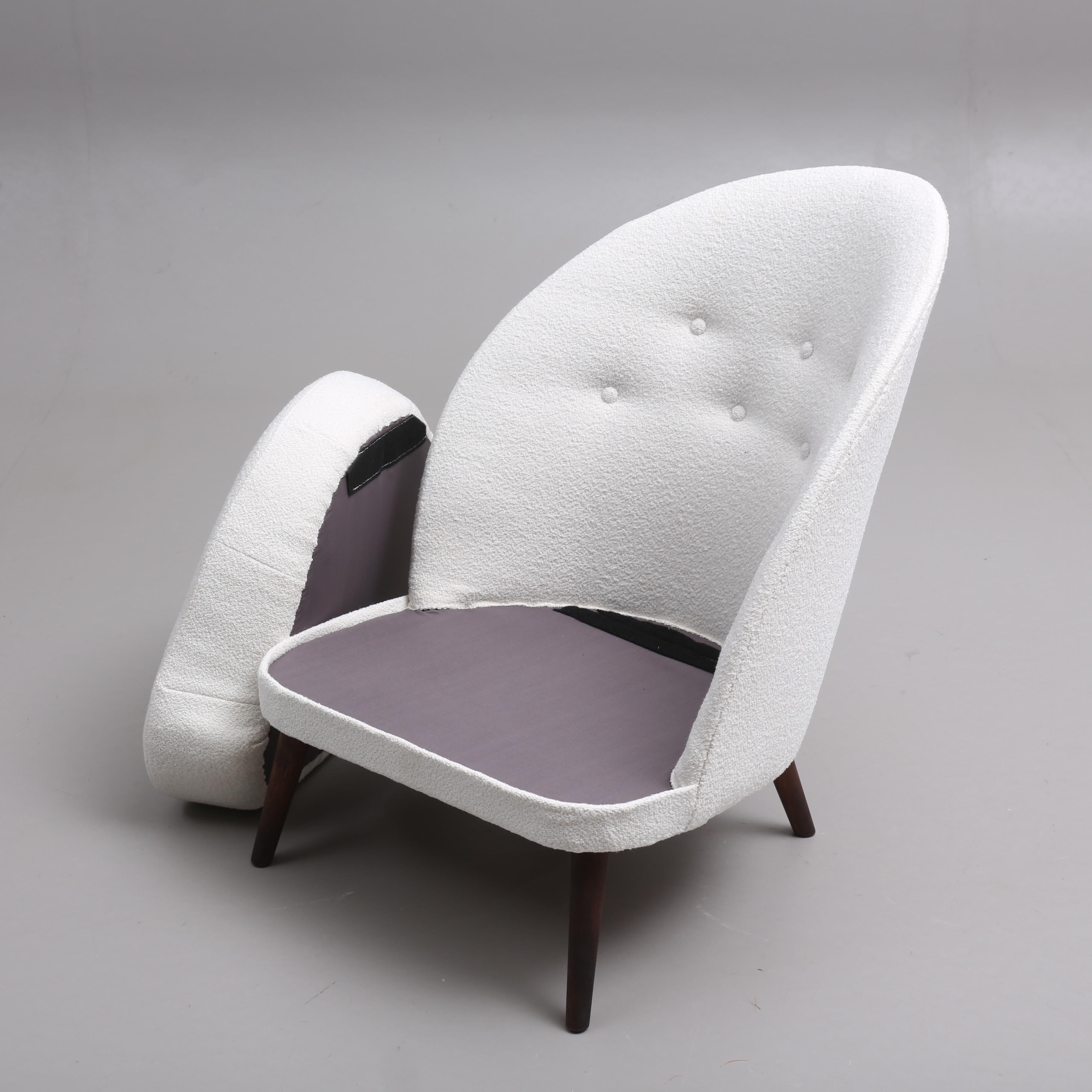 20ième siècle Fauteuil asymétrique ARNE NORELL fabriqué en Suède vers 1960 en vente