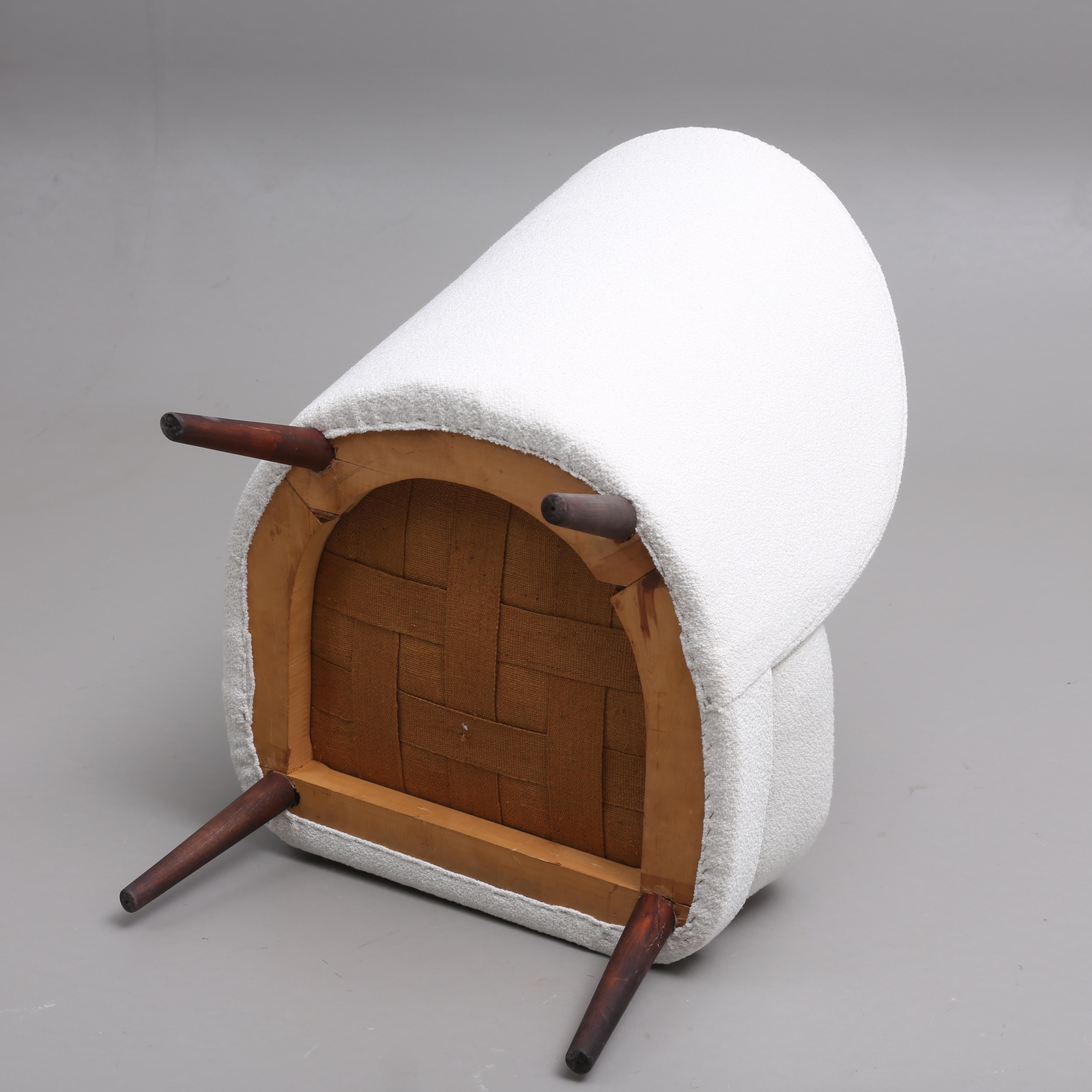 Fauteuil asymétrique ARNE NORELL fabriqué en Suède vers 1960 en vente 1