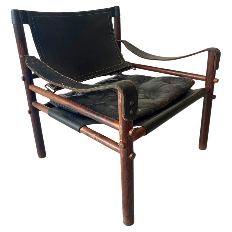 Chaise Safari Easy Chair en cuir noir d'Arne Norell, Suède, vers les années 1970 en vente