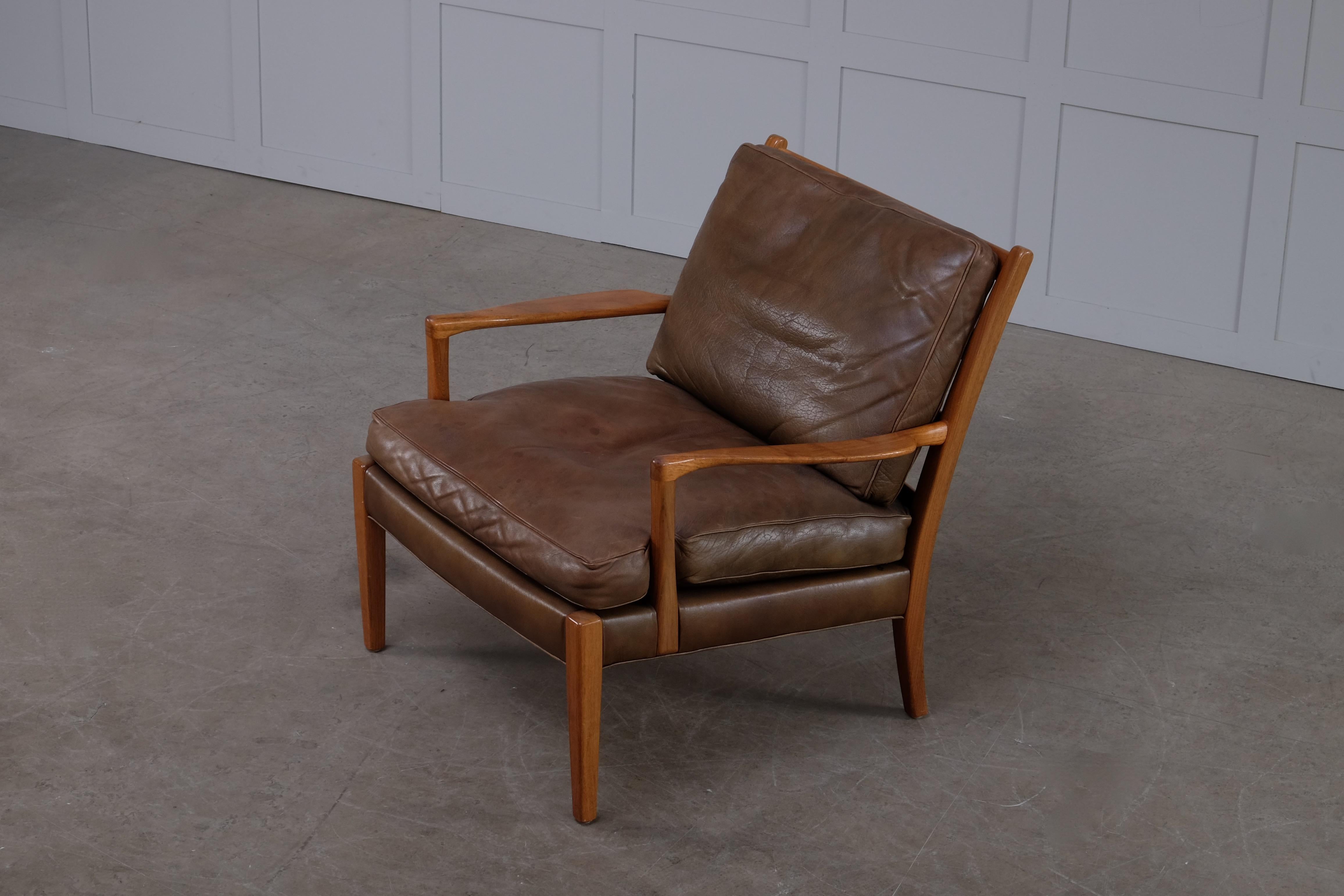 Easy chair model Löven, original leather, designed by Arne Norell.
Produced by Arne Norell AB in Aneby, Sweden, 1960s.
  