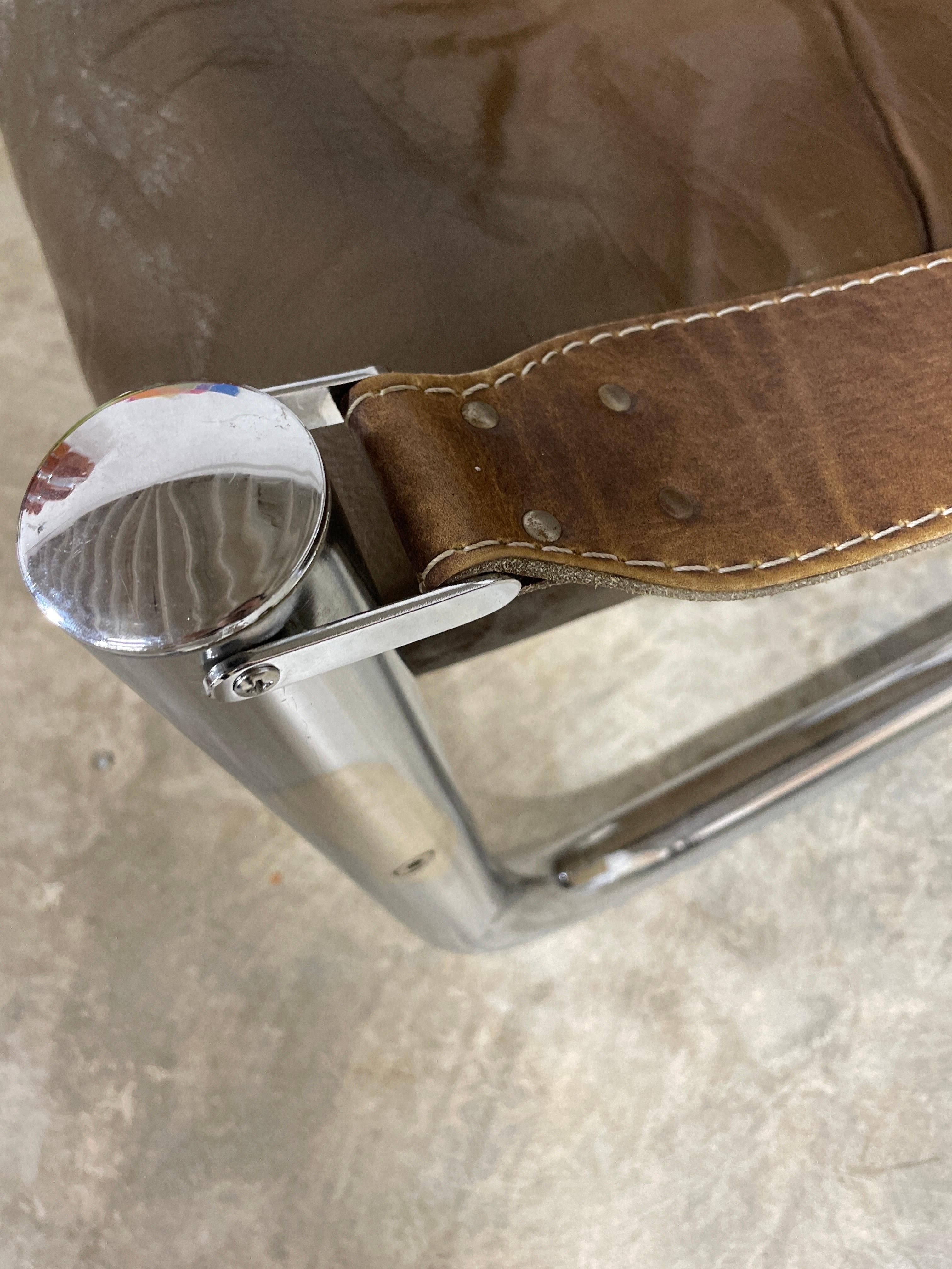 Arne Norell Leather and Chrome Tubular Safari Danish Mid-Century Modern Chair In Good Condition For Sale In Fort Lauderdale, FL