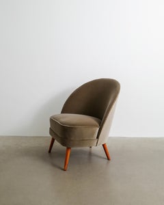 Arne Norells Fauteuil asymétrique en velours produit en Suède dans les années 1950