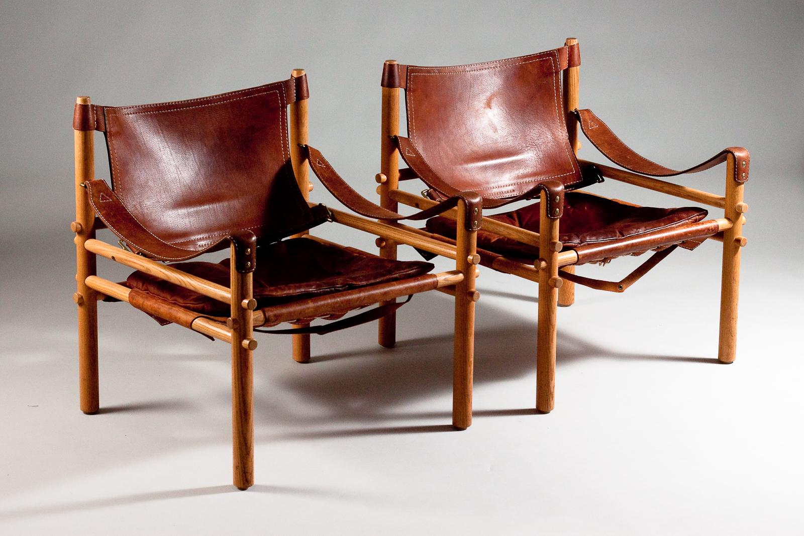 Arne Norell, paire de chaises en cuir safari Sirocco des années 1960 en vente 1