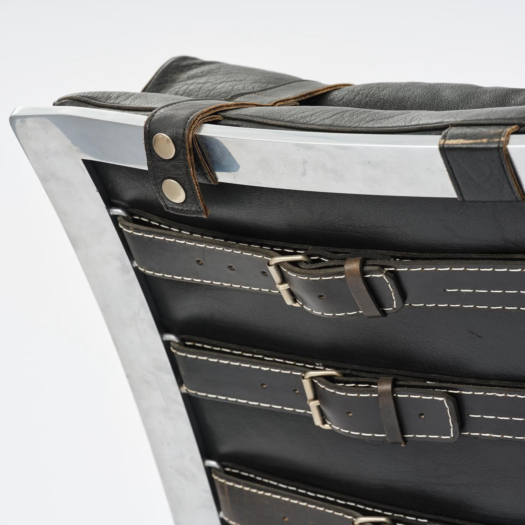 Arne Norell  paire de  Chaise longue 'Aris' en cuir noir d'origine Suède, années 60 en vente 1