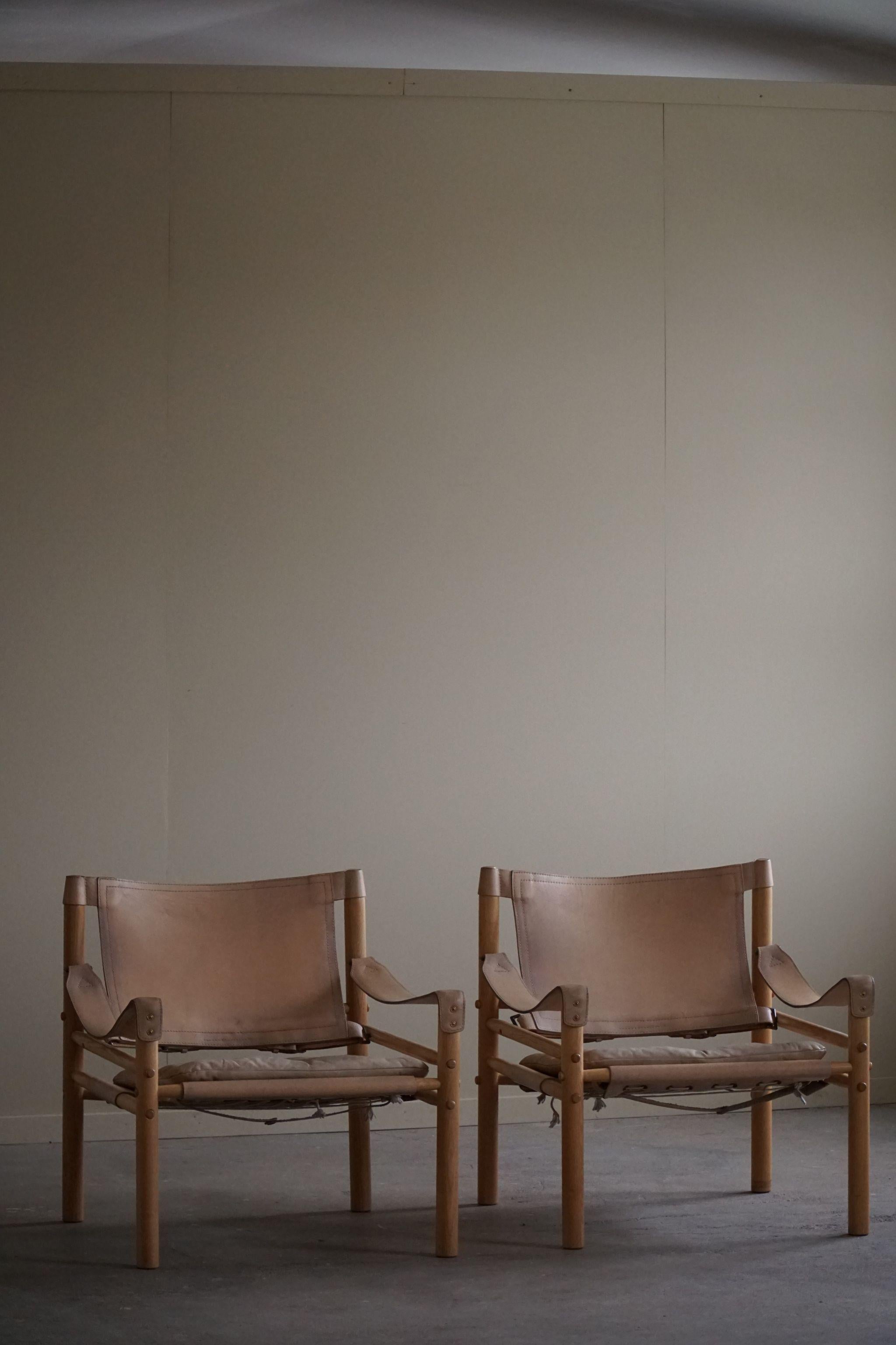 Arne Norell, paire de chaises longues Sirocco, cuir et frêne, AB Aneby, années 1970 6
