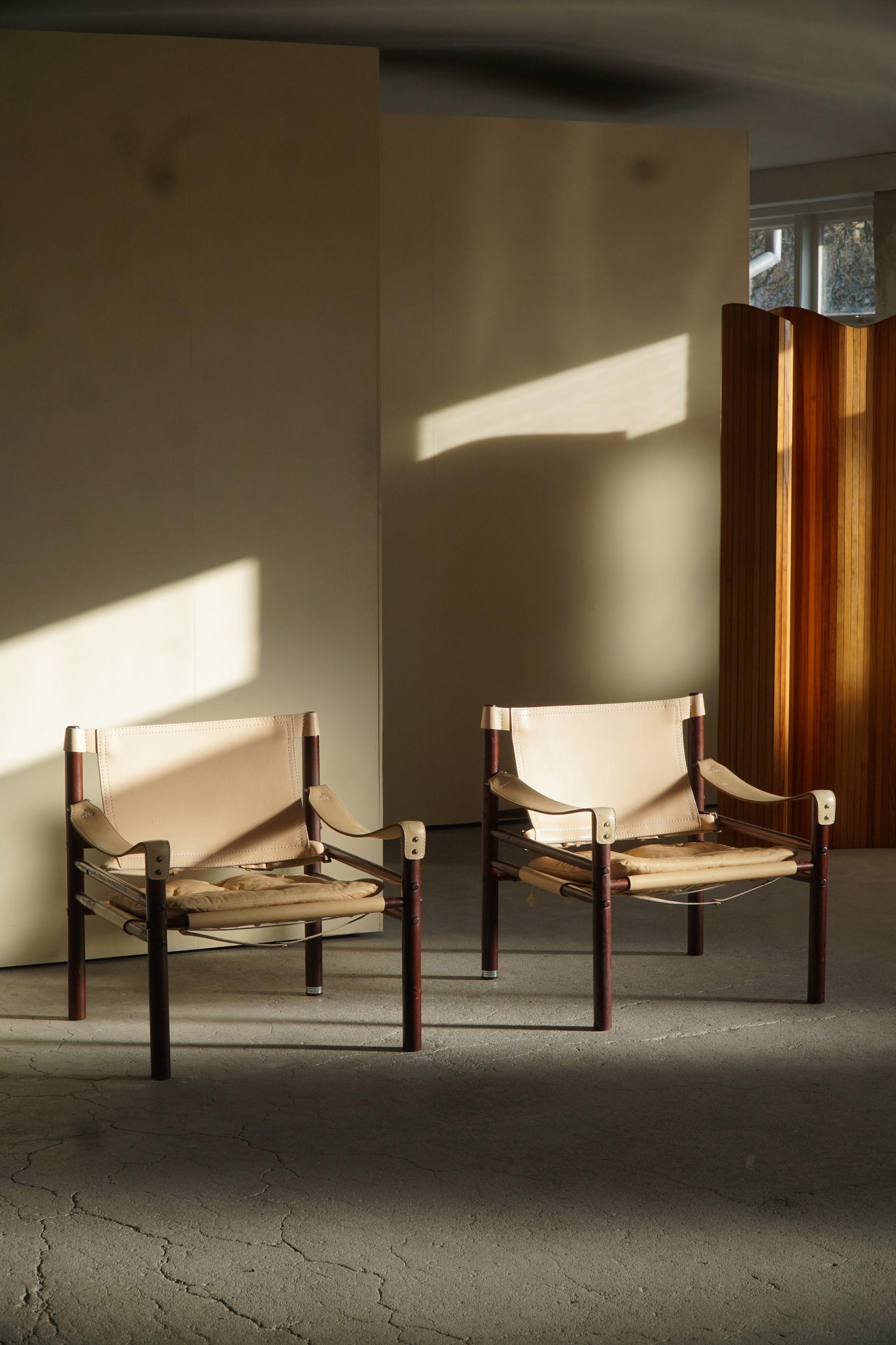 Arne Norell, Pair of Sirocco Lounge Chairs, Leather and Oak, AB Aneby, 1970s 11