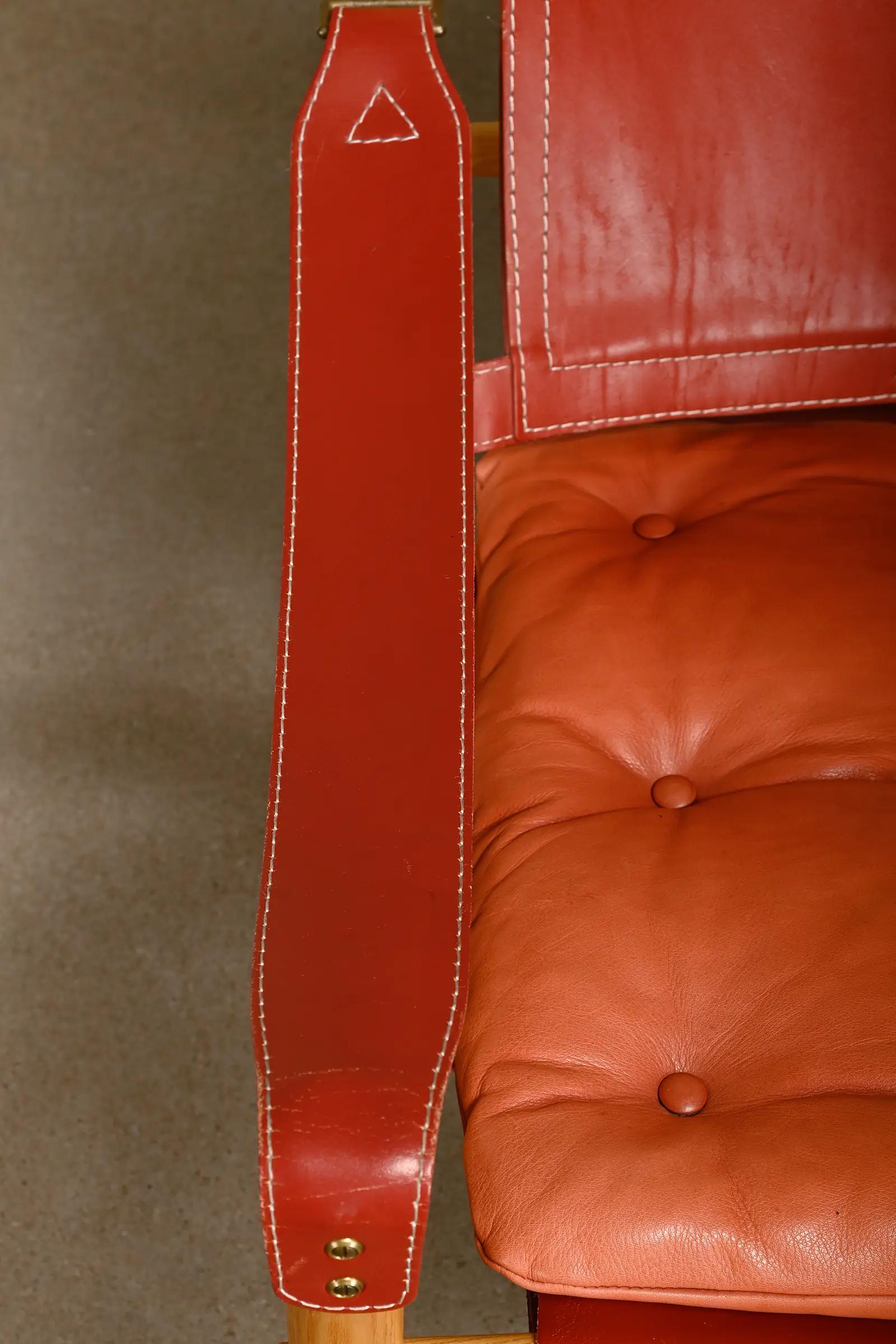 Paire de chaises longues Sirocco Safari en cuir rouge et frêne, Arne Norells, Suède en vente 5