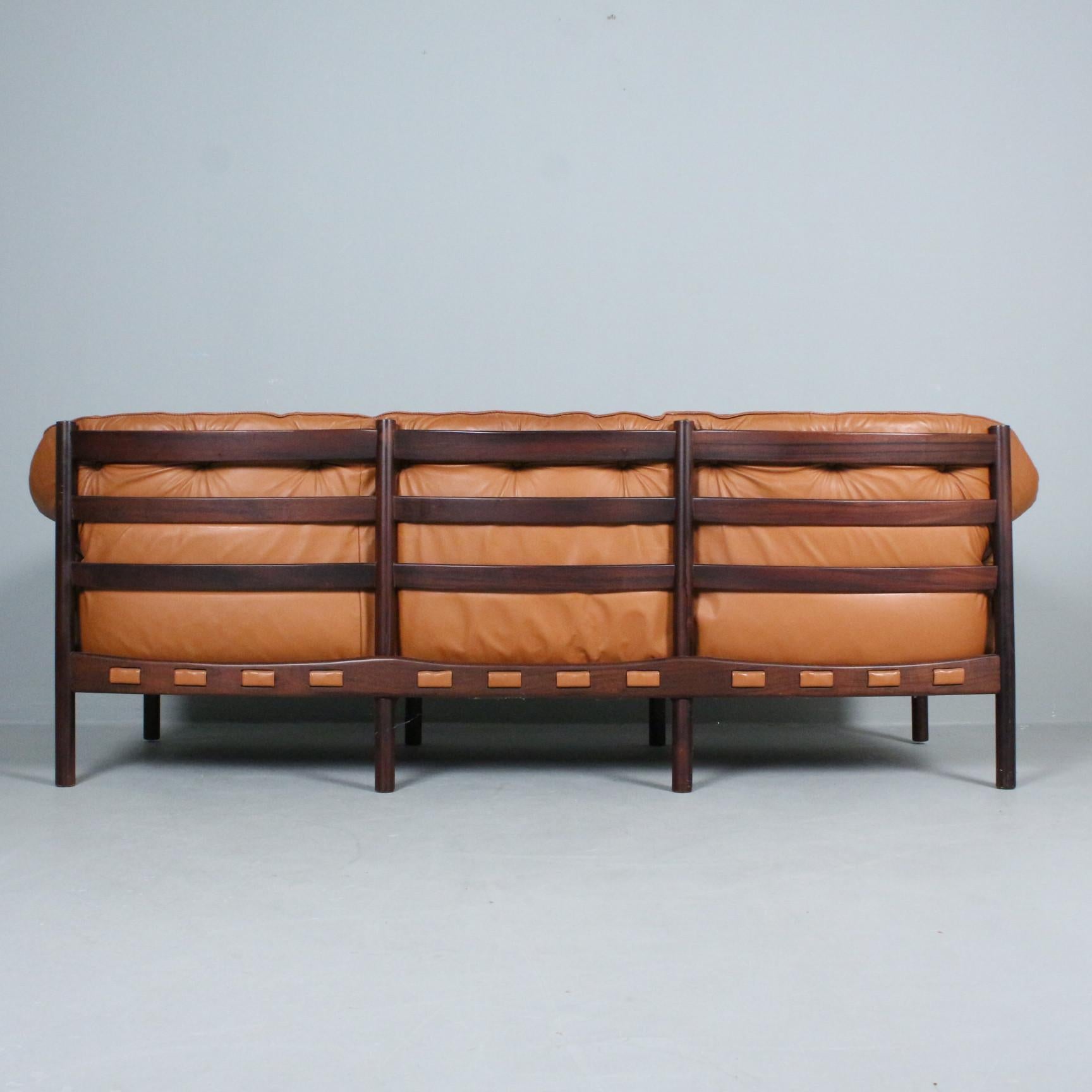 Arne Norell Sofagarnitur & Sessel Braunes Leder für Coja Schweden 1960 (Moderne der Mitte des Jahrhunderts) im Angebot
