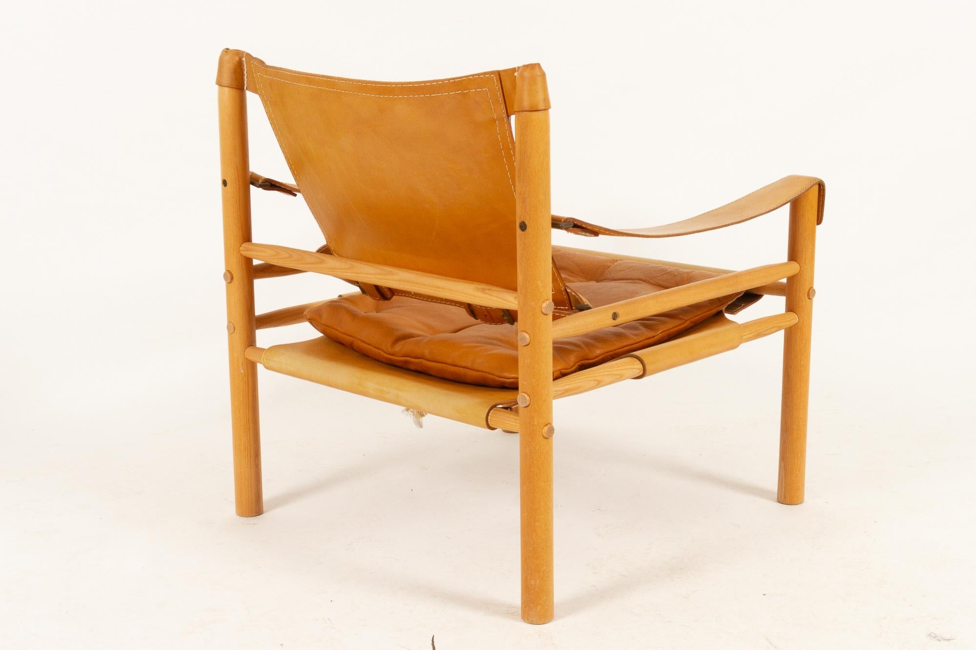 Mid-20th Century Arne Norell Sirocco Safari Chair, 1960s.