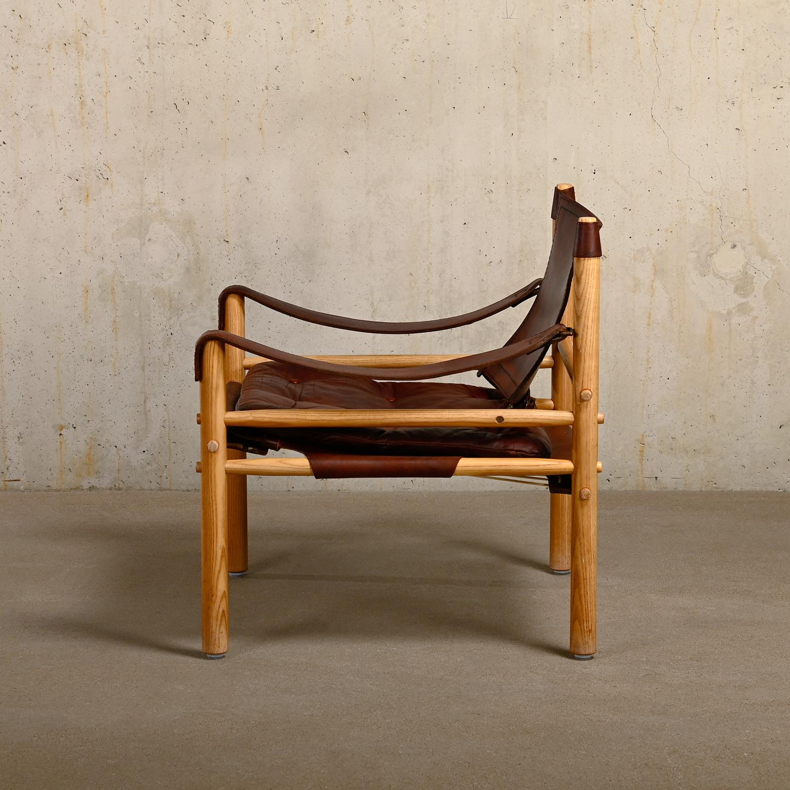 Arne Norell Sirocco Safari Lounge Chair in Dark Brown leather and Ash, Sweden 2