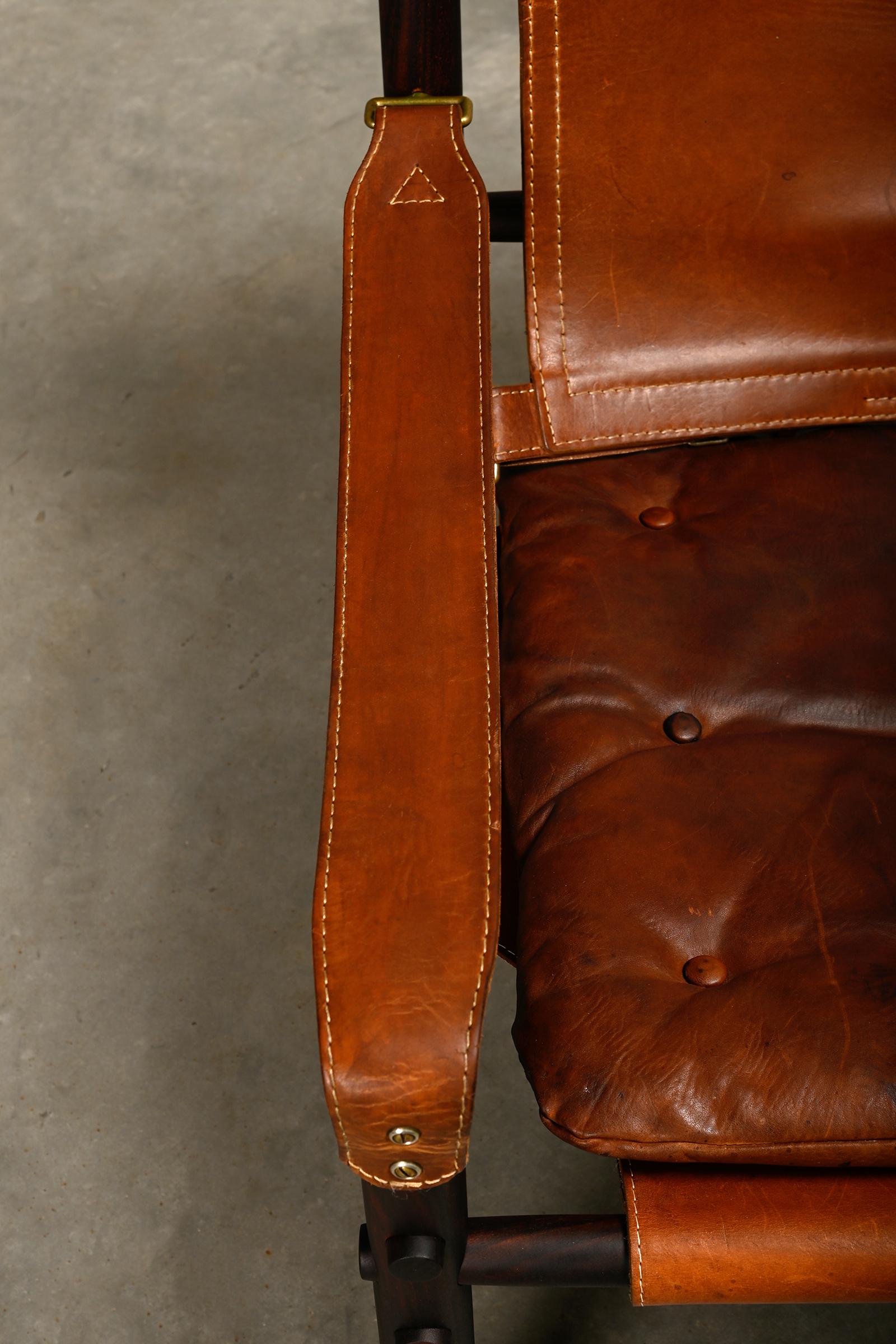 Arne Norell Sirocco Safari Lounge Chair aus dunkelbraunem Holz und Leder, Schweden im Angebot 3