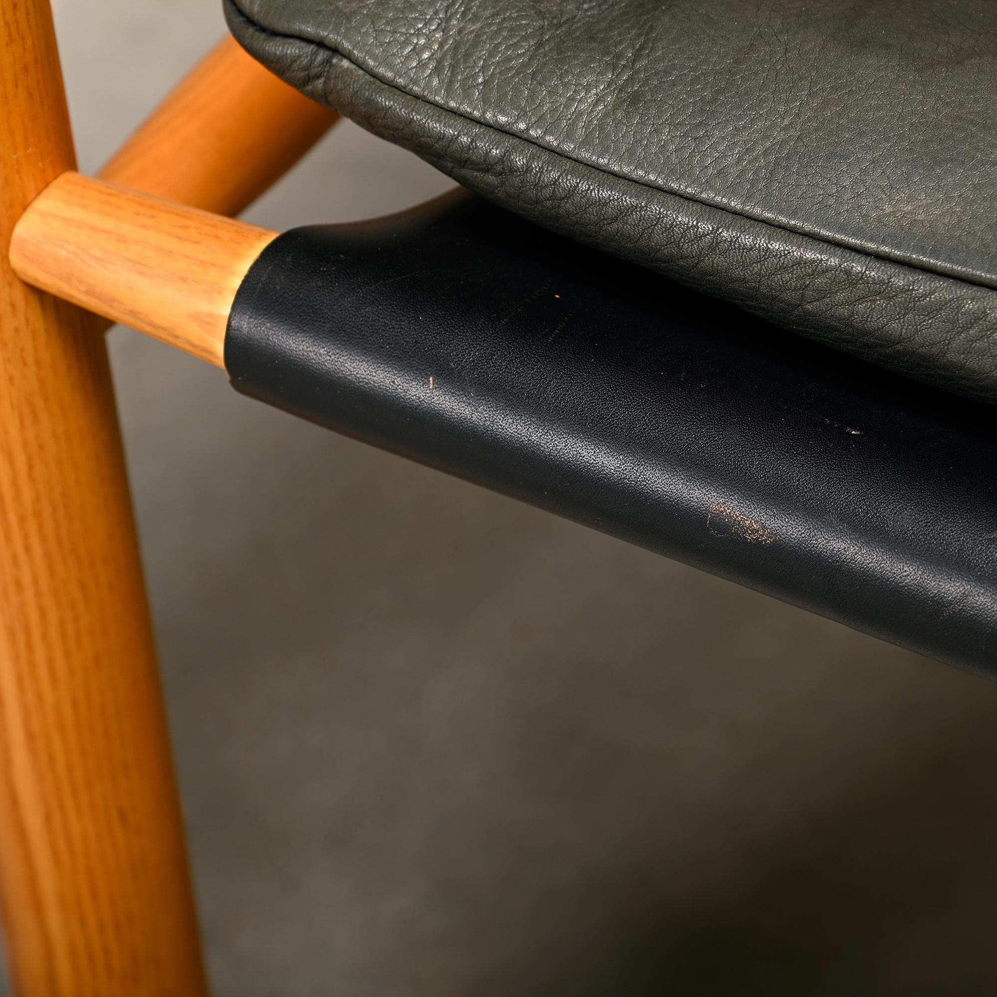 Arne Norell Sirocco Safari Sillones de cuero negro y fresno, Suecia en venta 3