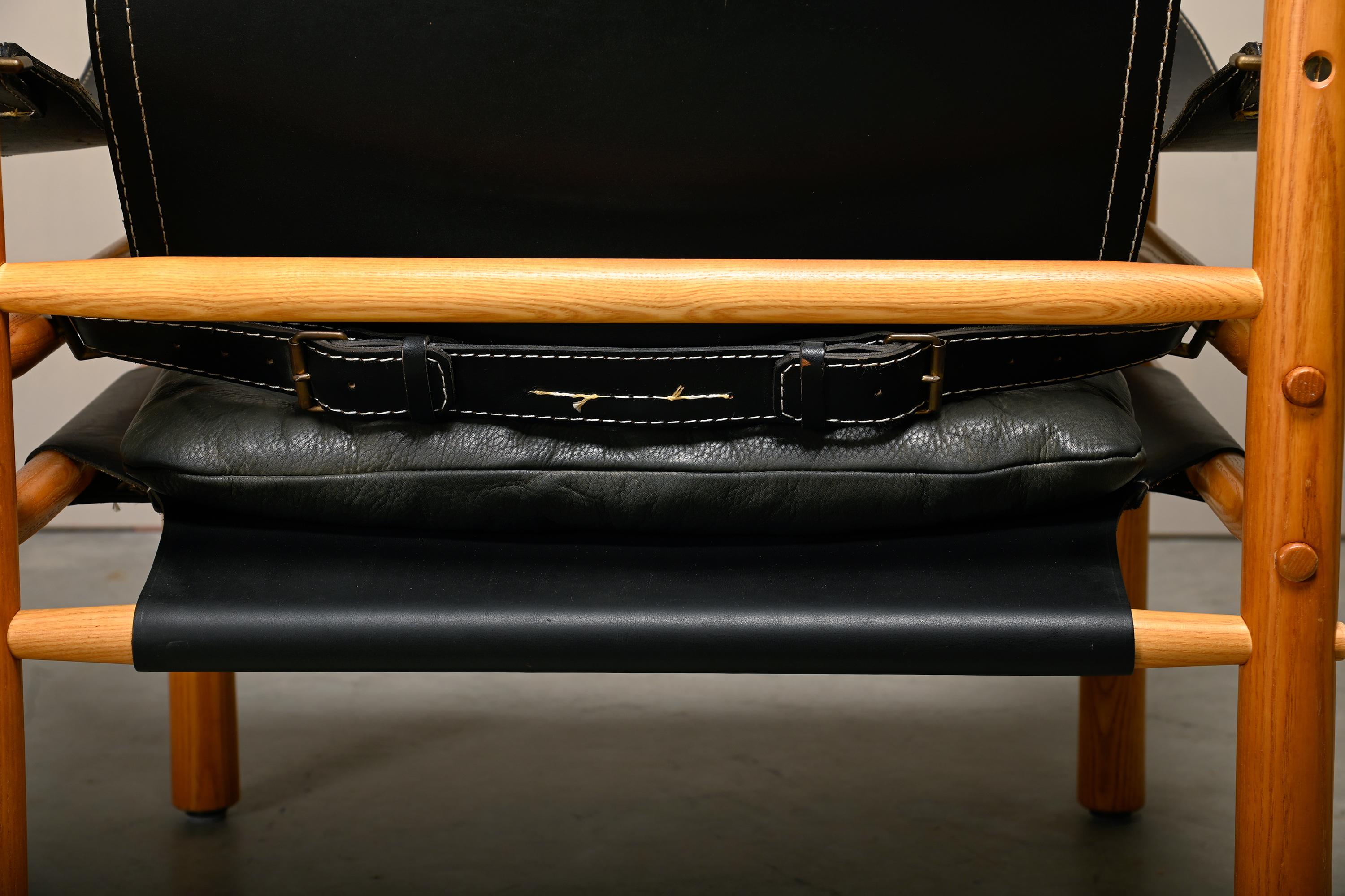 Arne Norell Sirocco Safari Sillones de cuero negro y fresno, Suecia en venta 6