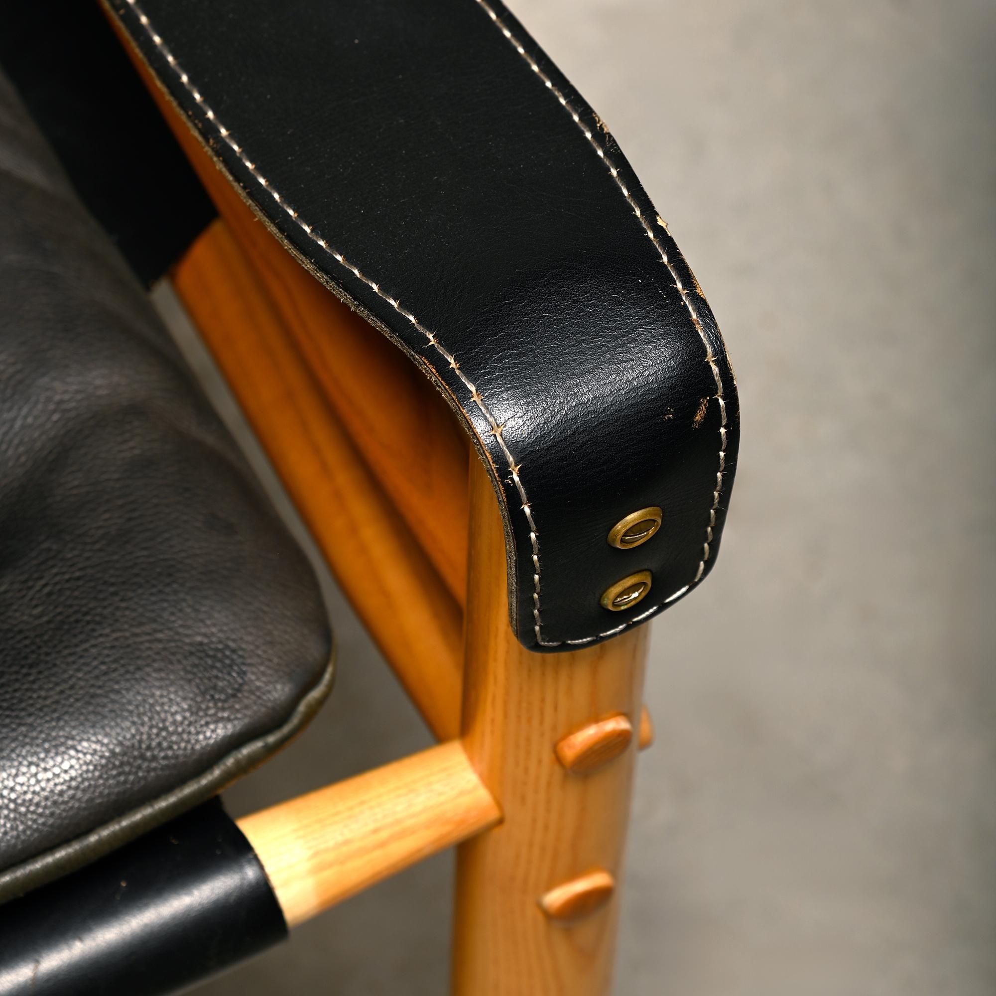 Arne Norell Sirocco Safari Sillones de cuero negro y fresno, Suecia en venta 9