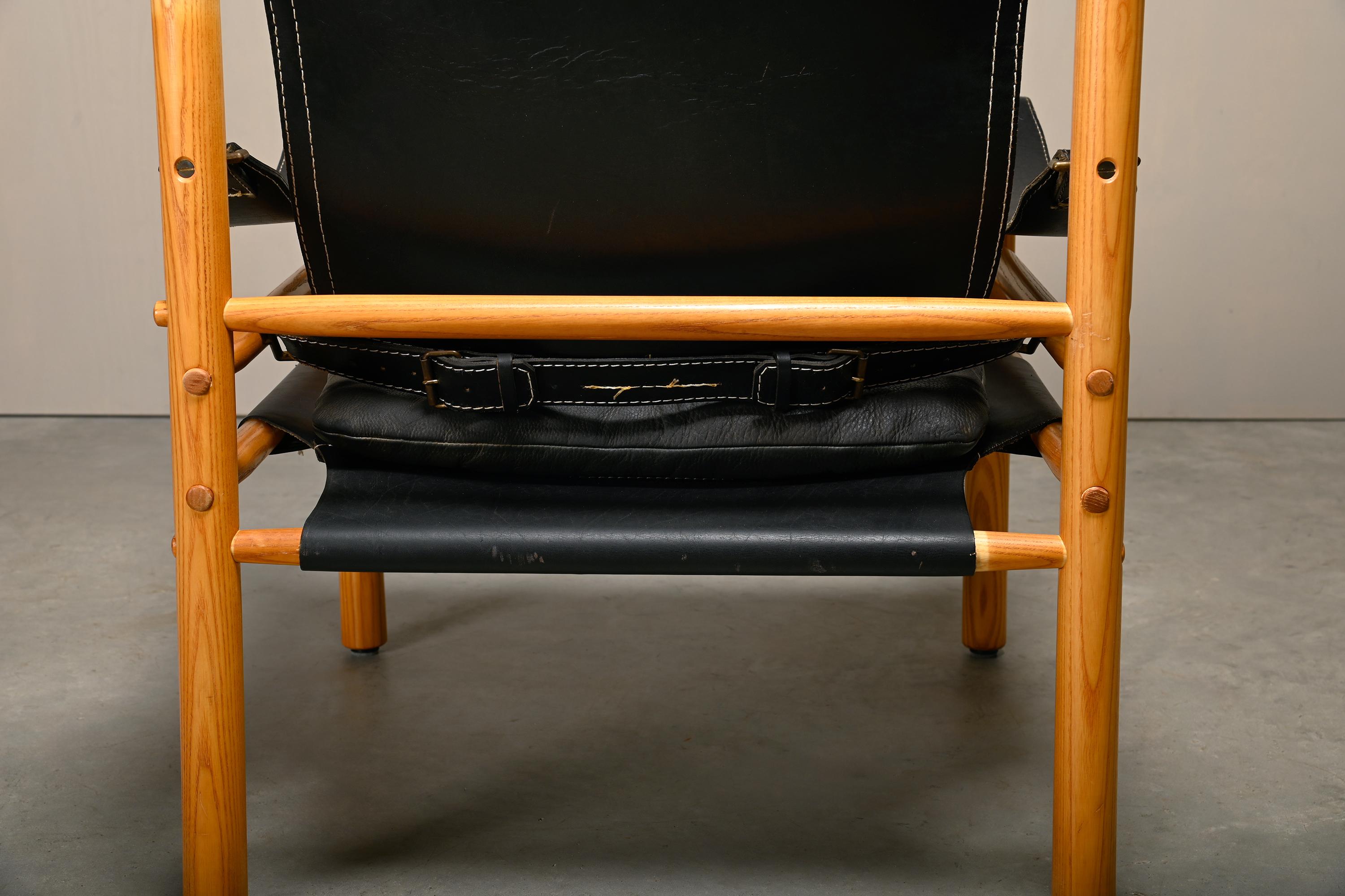 Arne Norell Sirocco Safari Sillones de cuero negro y fresno, Suecia en venta 12