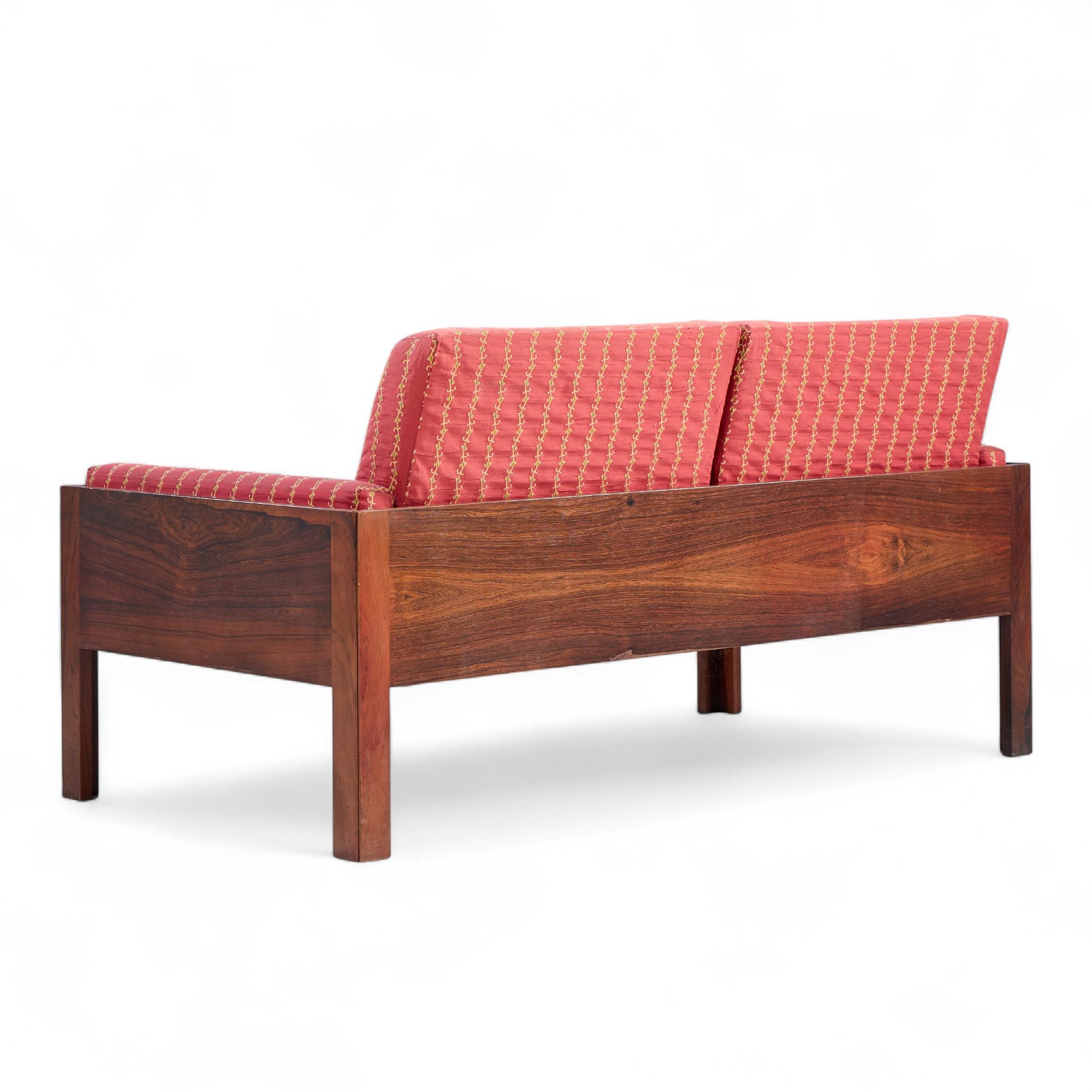 Sofá loveseat de palisandro danés de mediados de siglo estilo Arne Norell en Bueno estado para la venta en Franklin Park, IL