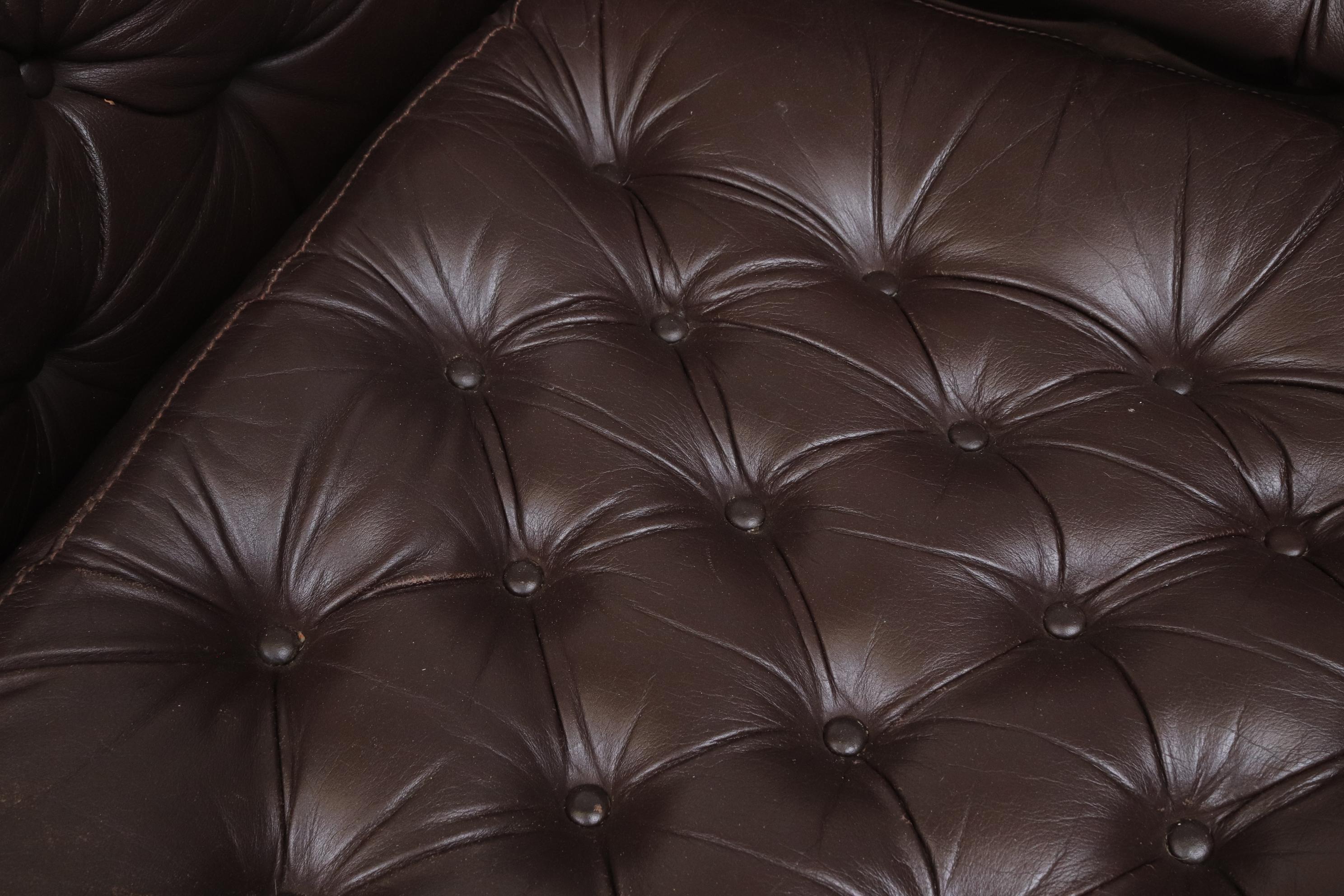 Arne Norell Style Tufted Leather Lounge Chair by Sven Ellekaer for Coja 4