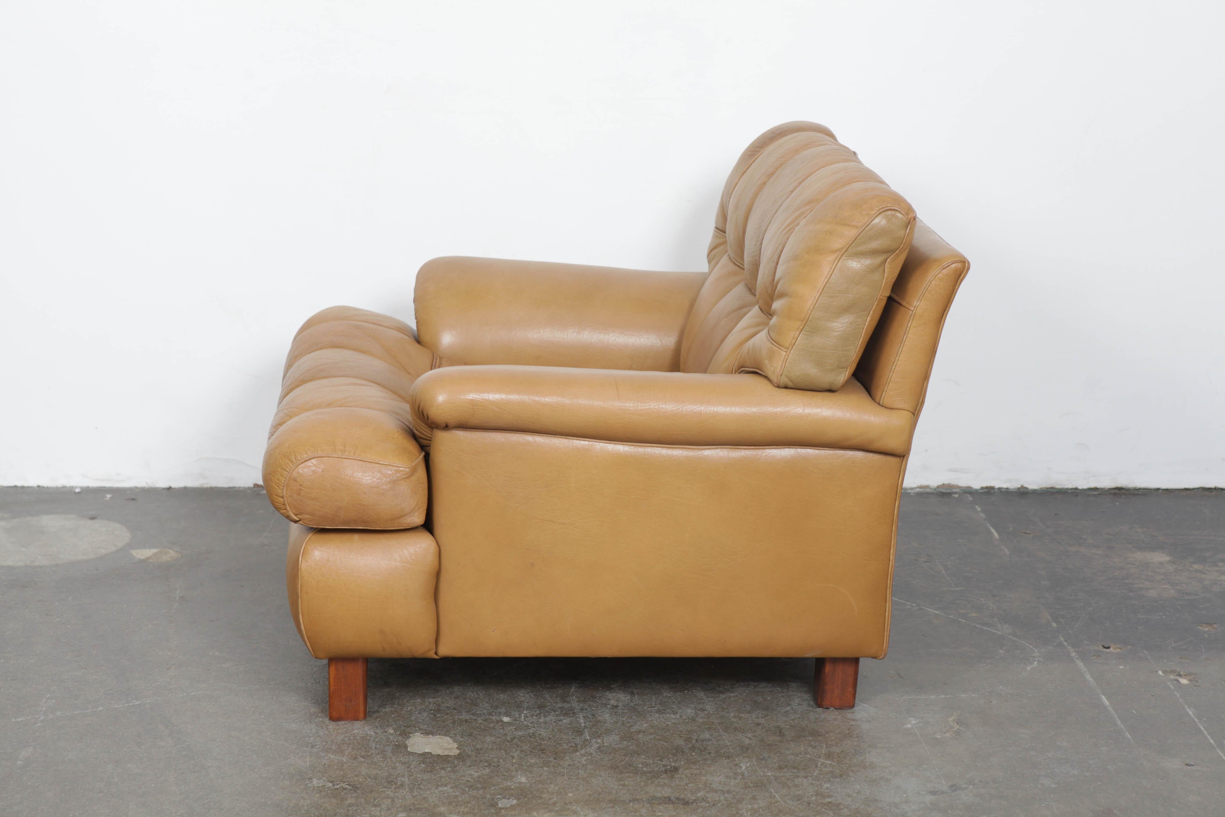 Arne Norell Tan Leather Tufted and Paneled Lounge Chair by Norell AB In Good Condition In North Hollywood, CA
