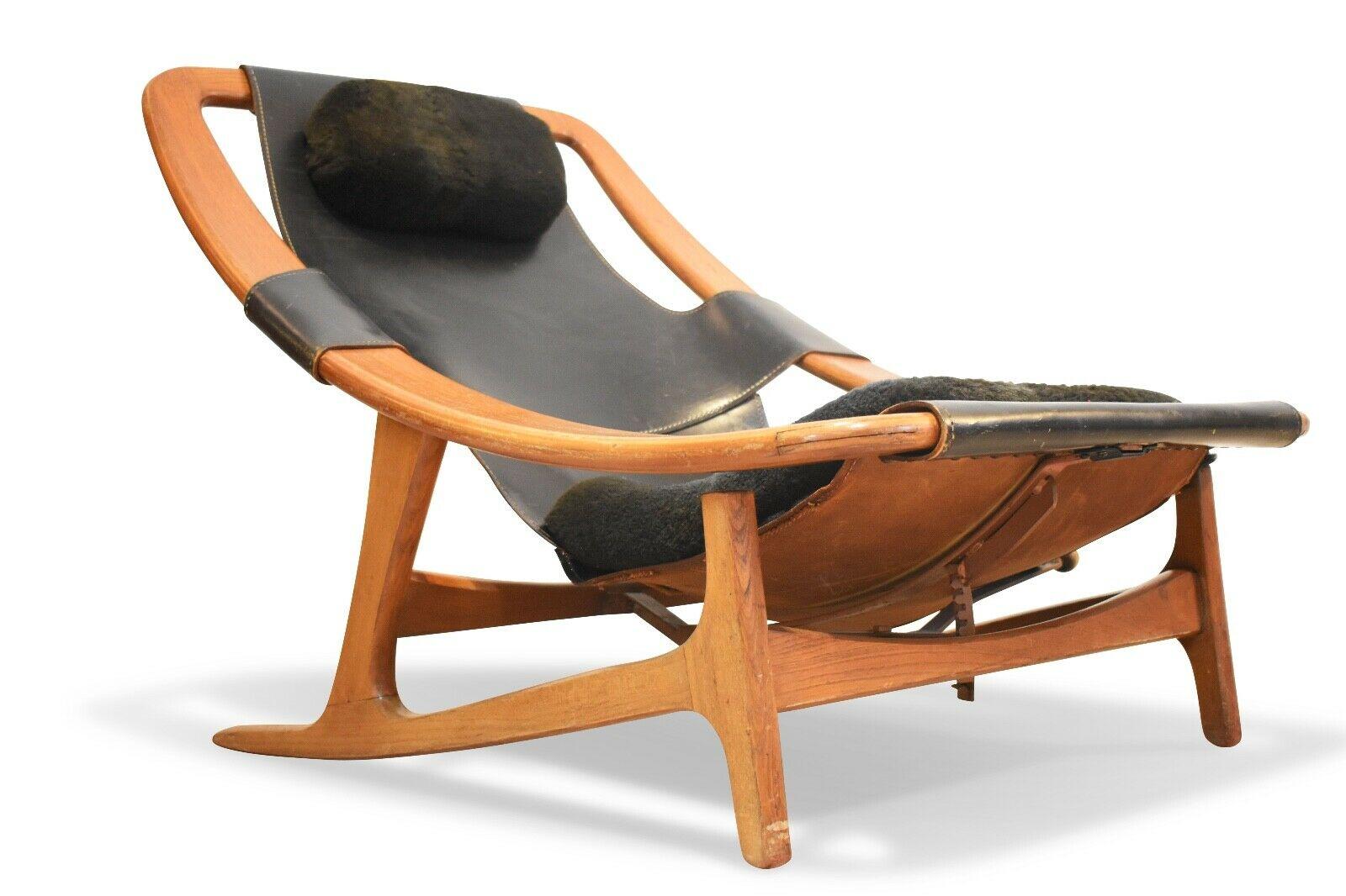 Wood Arne Tidemand Ruud for ISA 'Holmkollen' Lounge Chair in Black Leather For Sale