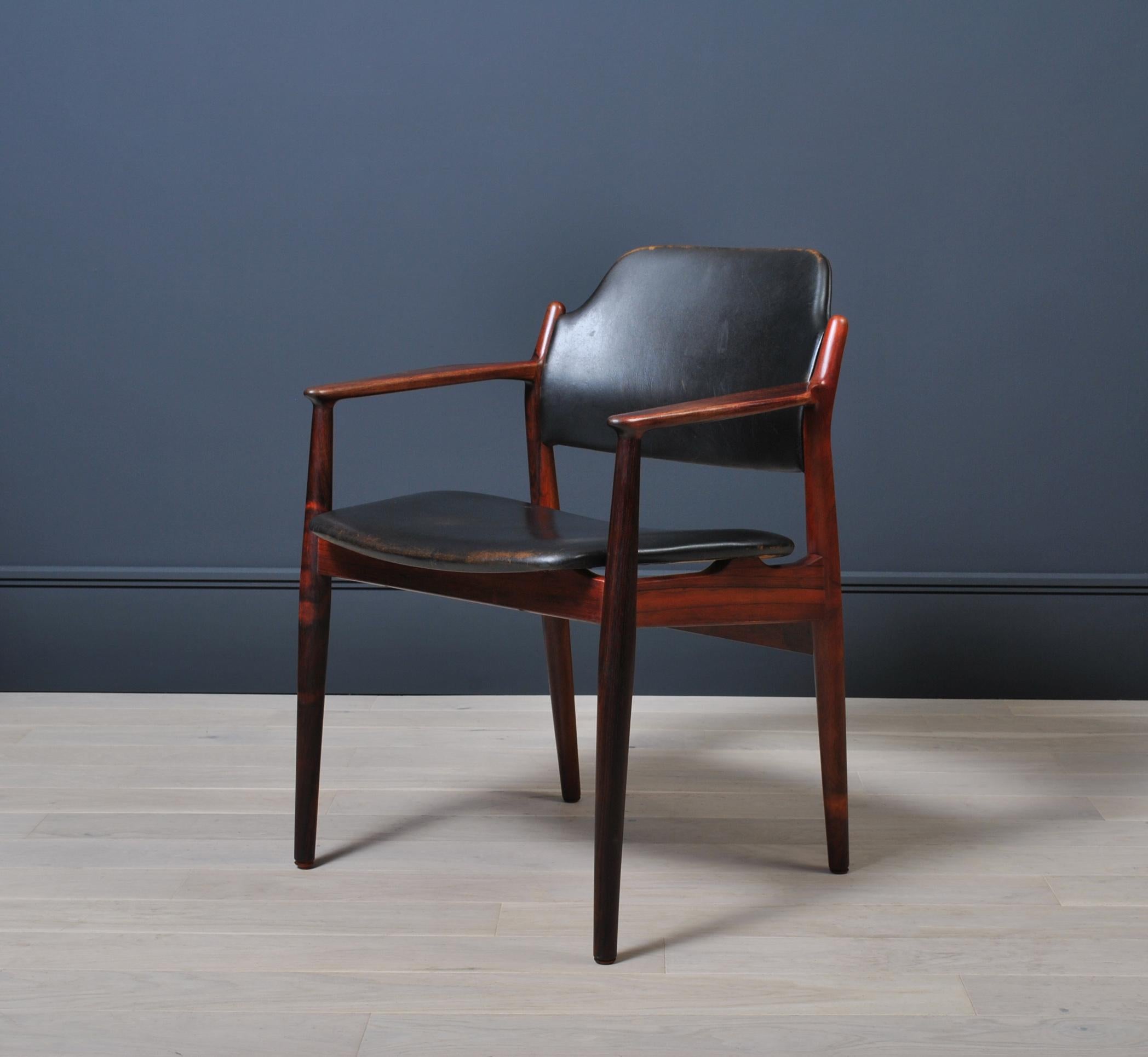 Arne Vodder 62A Chair, Original Leather In Good Condition In London, GB