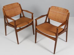 Bras Arne Vodder, Chêne massif et cannage