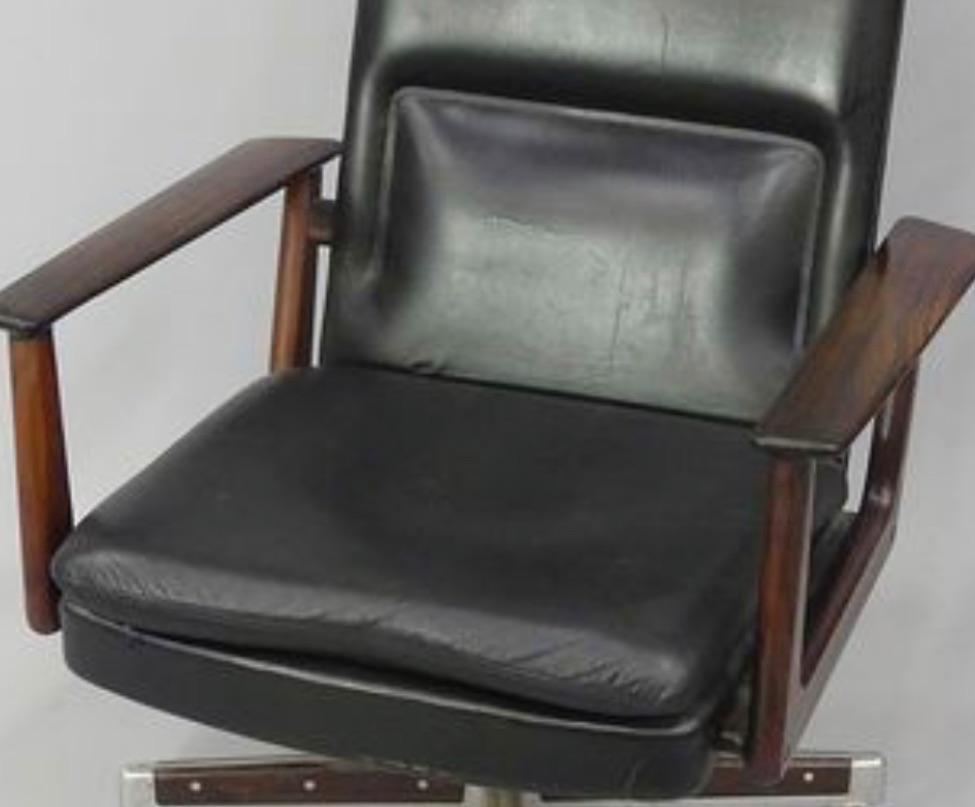 Scandinavian Modern Arne Vodder Armchair for Sibast, Chair Model in Leather and Rosewood, 1960