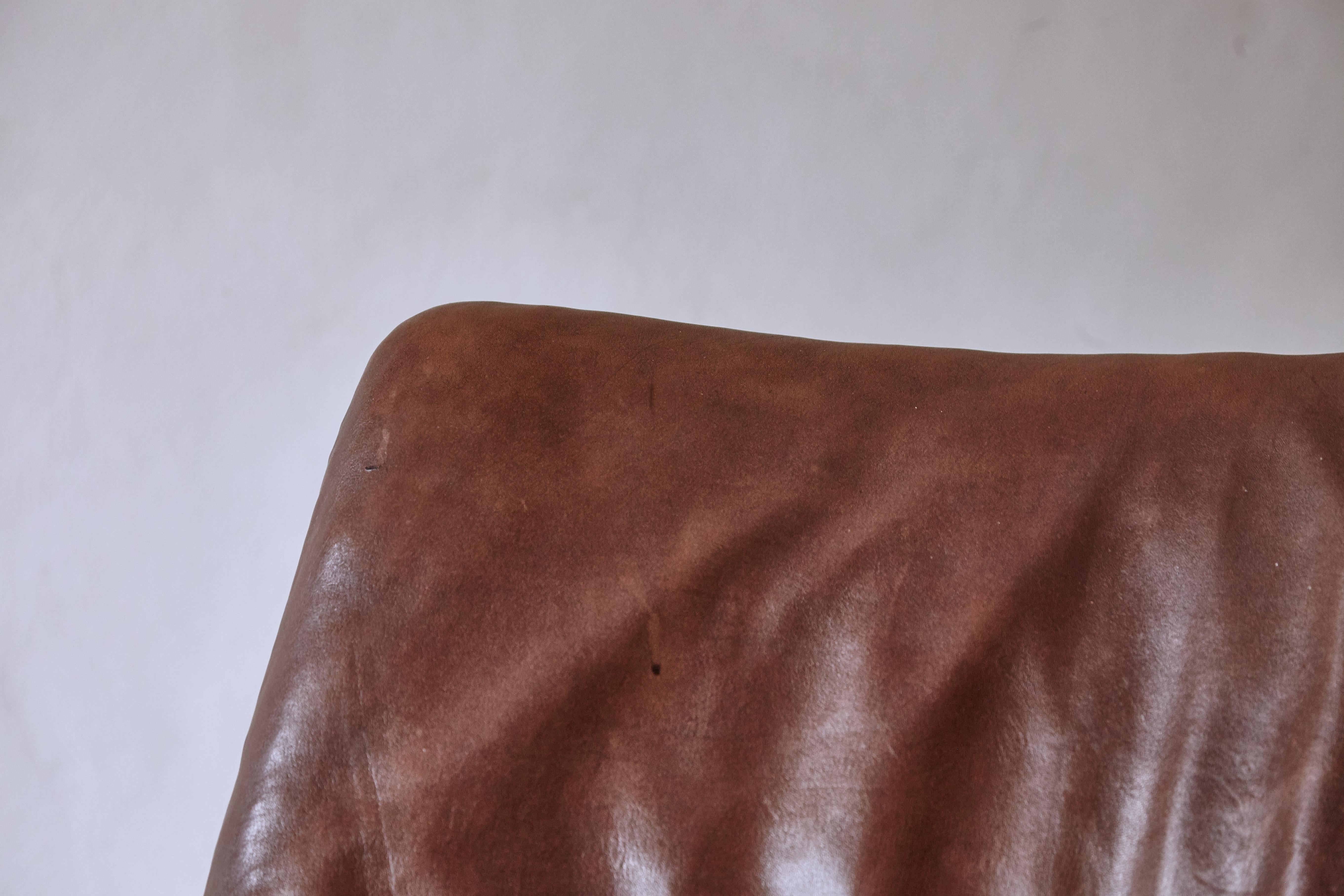 Arne Vodder Armchair in Original Leather, Denmark, 1950s For Sale 8