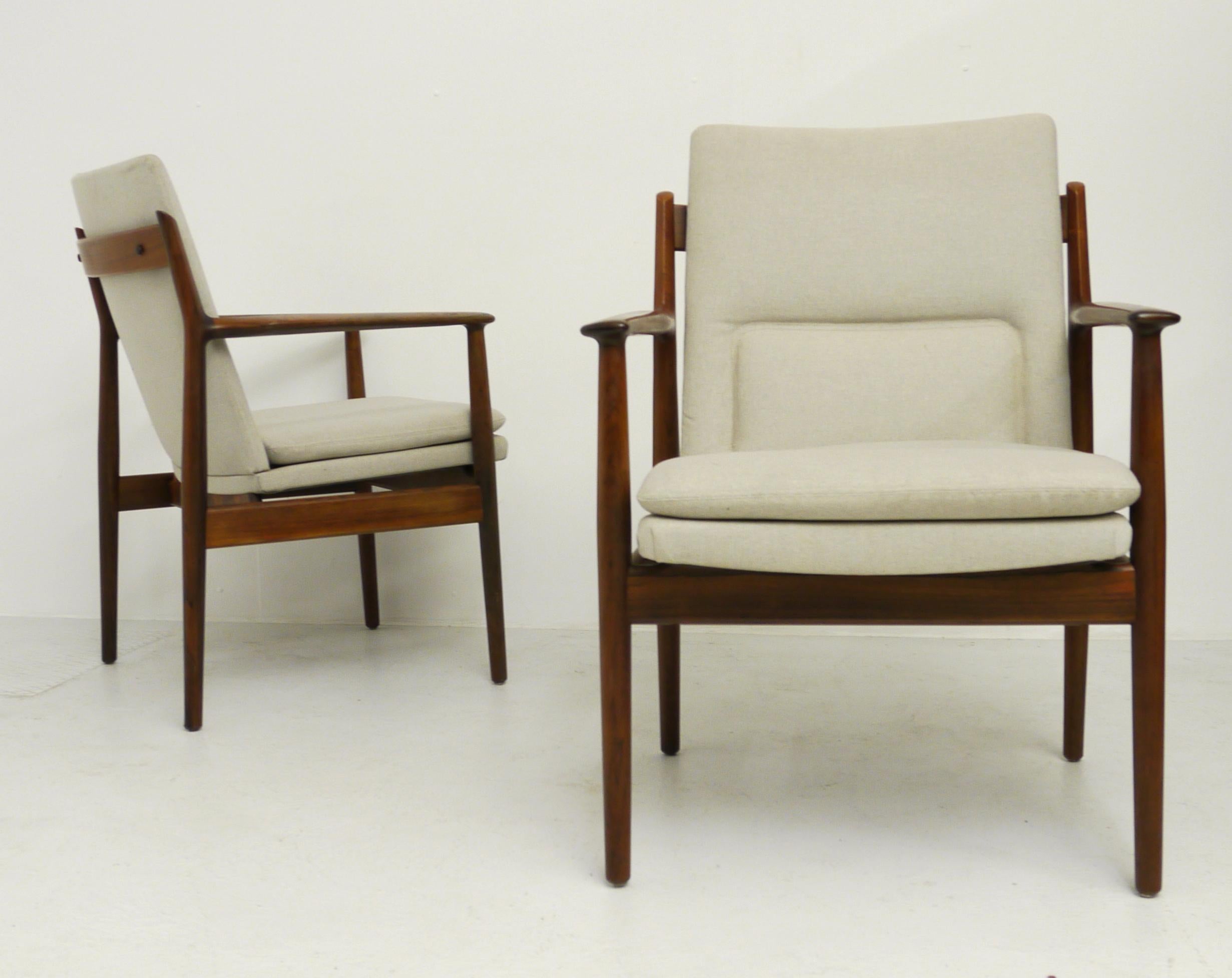 A rare set of armchairs, model 431, designed by Arne Vodder. Made in Denmark 1960s, produced by Sibast Mobler. It features a solid wooden frame in Palisander and a upholstery in beige. Very good vintage condition. 
Dimensions:
Wide 68 cm
Deep 62